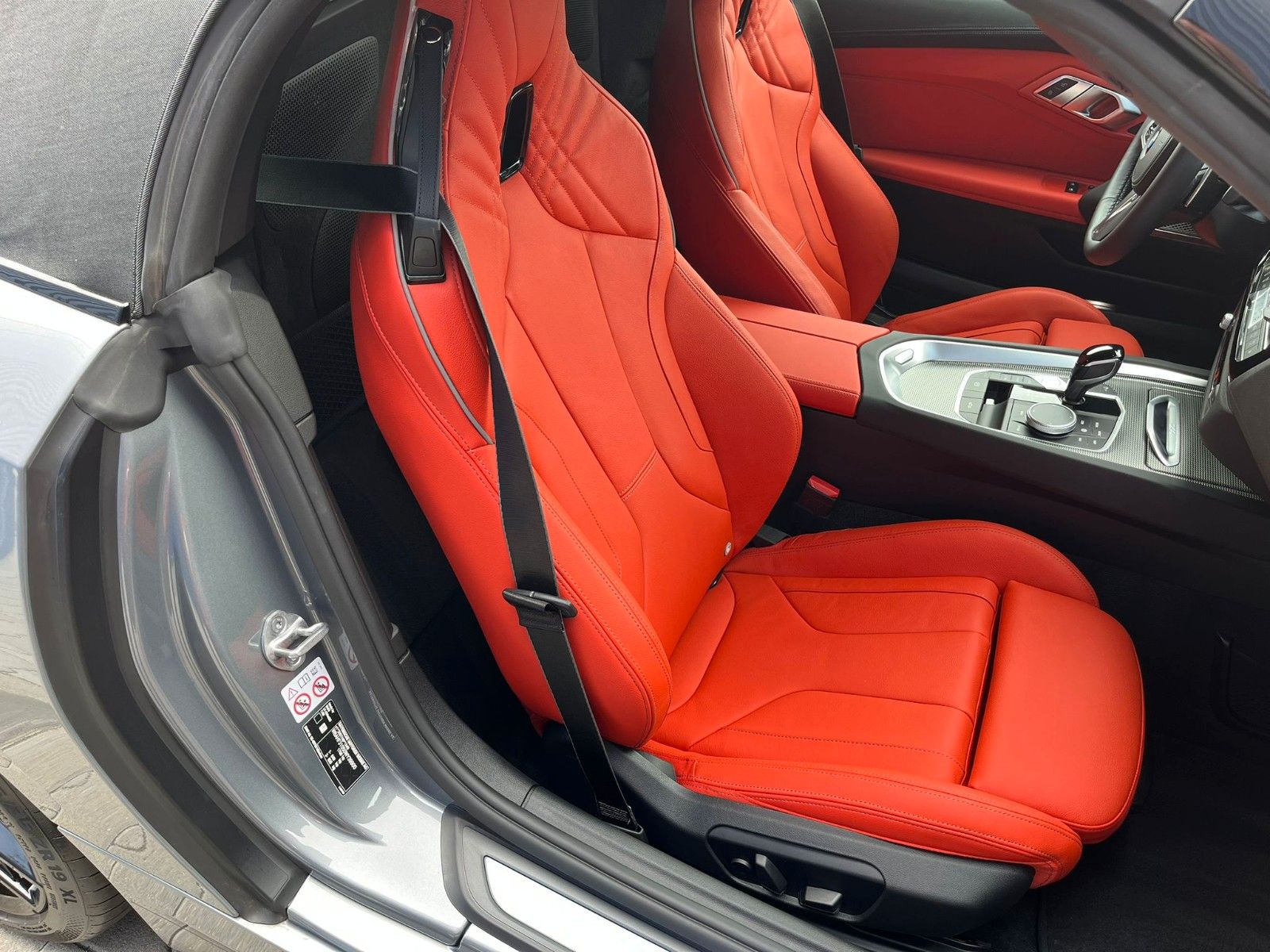 Fahrzeugabbildung BMW Z4 Roadster sDrive 30i ACC,HUD,HARMAN...