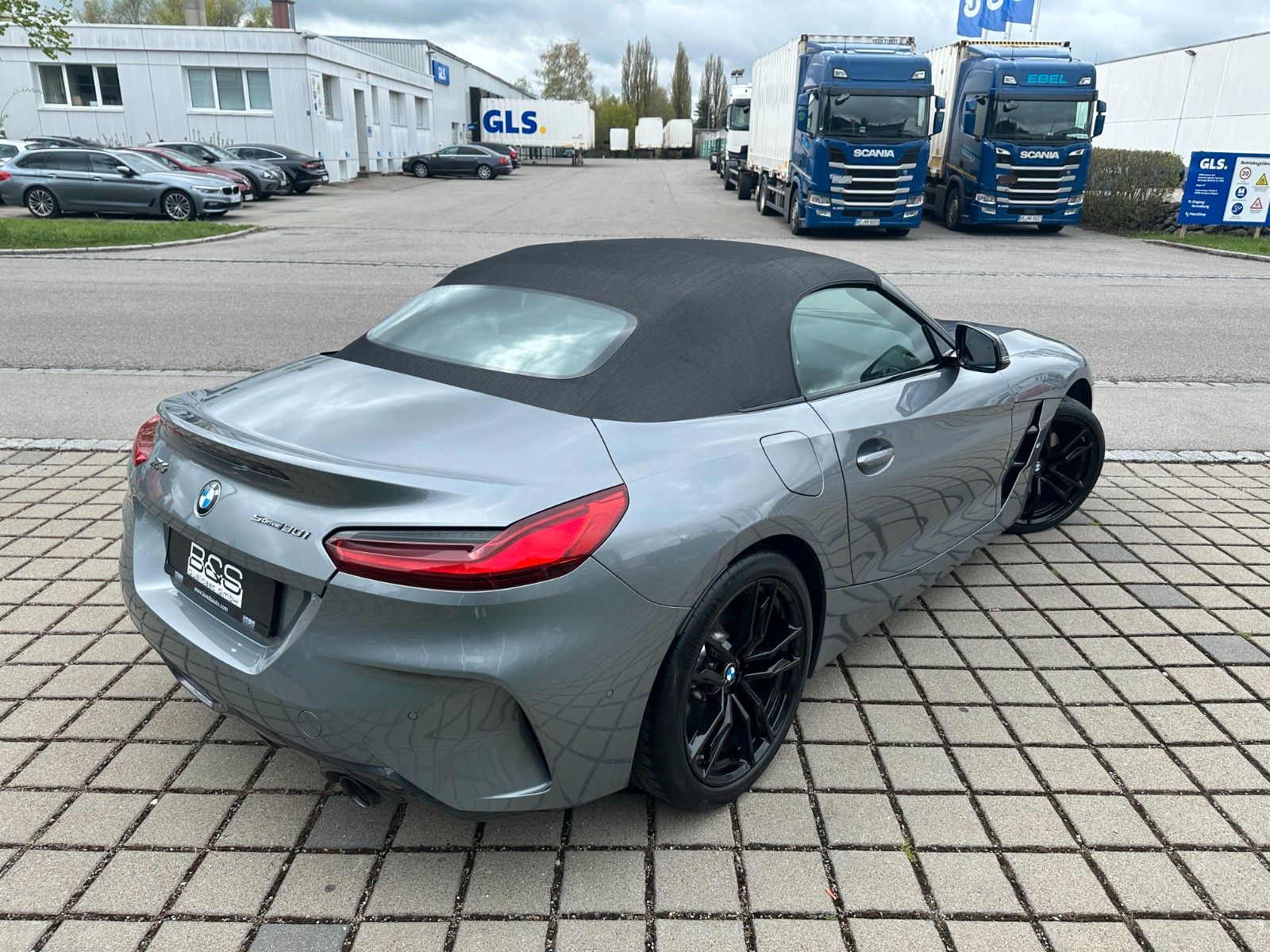 Fahrzeugabbildung BMW Z4 Roadster sDrive 30i ACC,HUD,HARMAN...