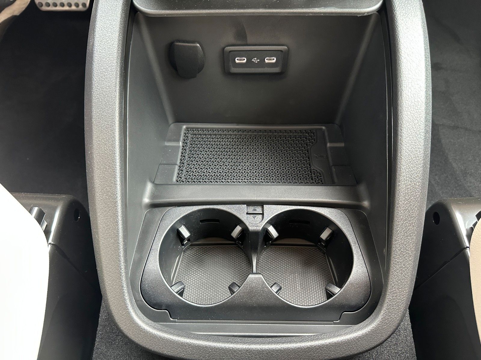 Fahrzeugabbildung Mercedes-Benz V300d 4MATIC EXCLUSIVE extralang BURM,LUFT,AHK..
