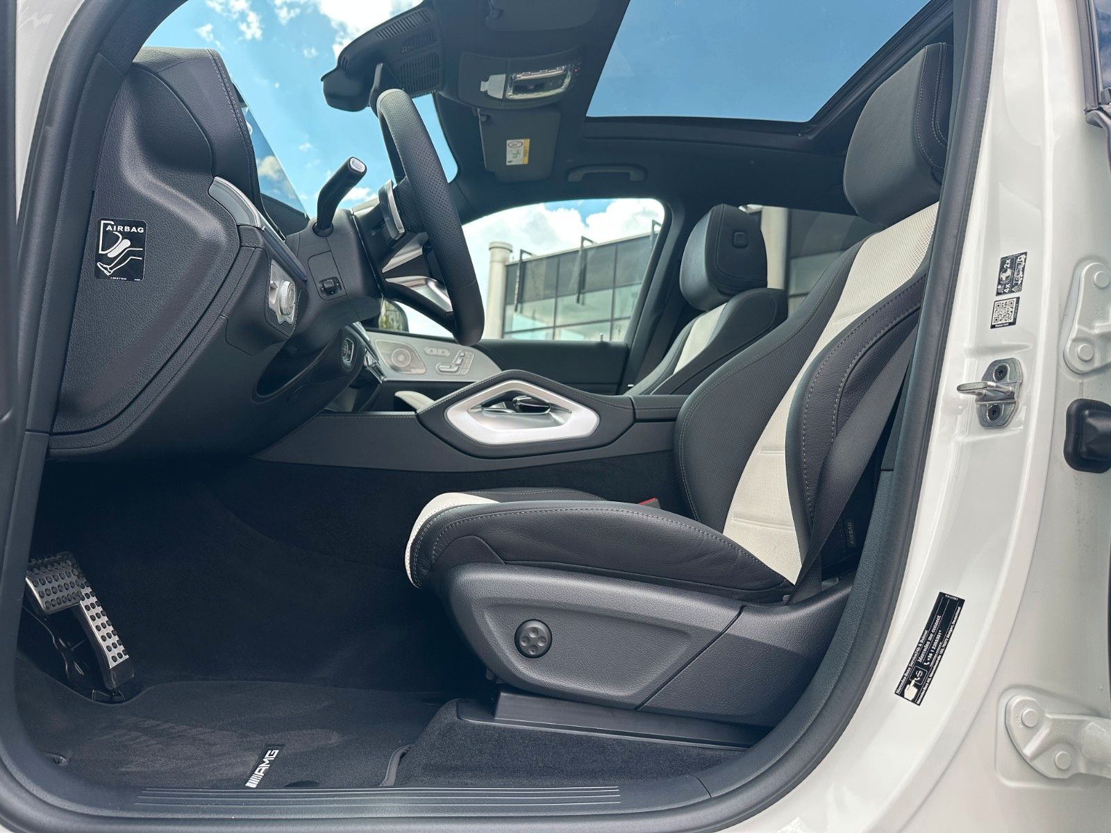 Fahrzeugabbildung Mercedes-Benz GLE 450d 4Matic DISTR,HUD,PANO,BURM,LUFT,360,22"