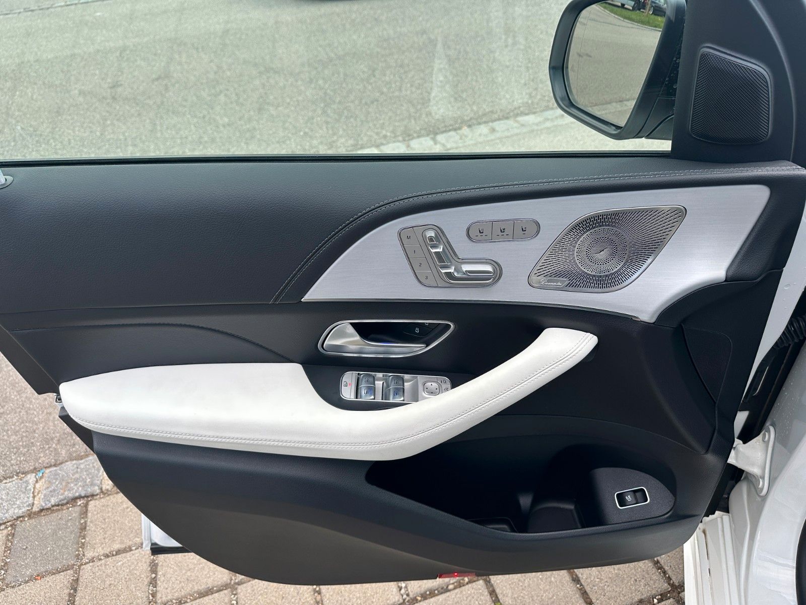 Fahrzeugabbildung Mercedes-Benz GLE 450d 4Matic DISTR,HUD,PANO,BURM,LUFT,360,22"
