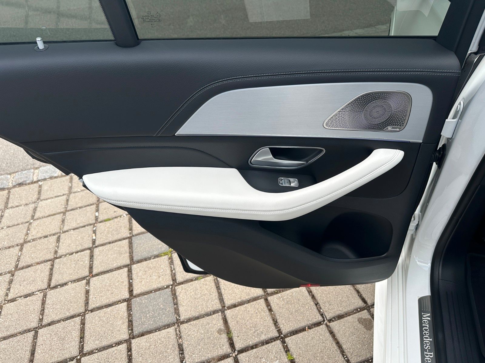 Fahrzeugabbildung Mercedes-Benz GLE 450d 4Matic DISTR,HUD,PANO,BURM,LUFT,360,22"