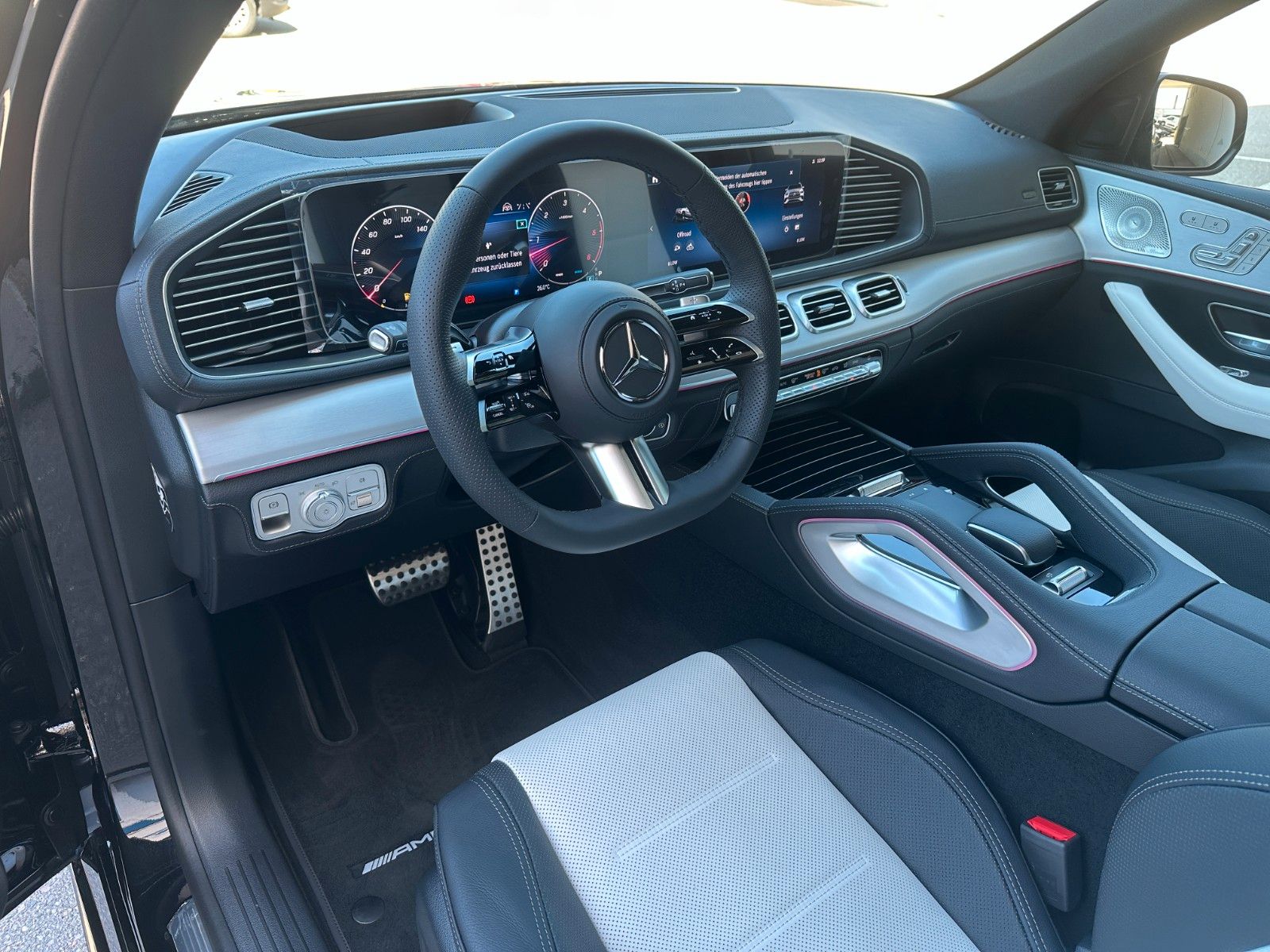 Fahrzeugabbildung Mercedes-Benz GLE 450d 4Matic DISTR,HUD,PANO,BURM,360,LUFT,AHK