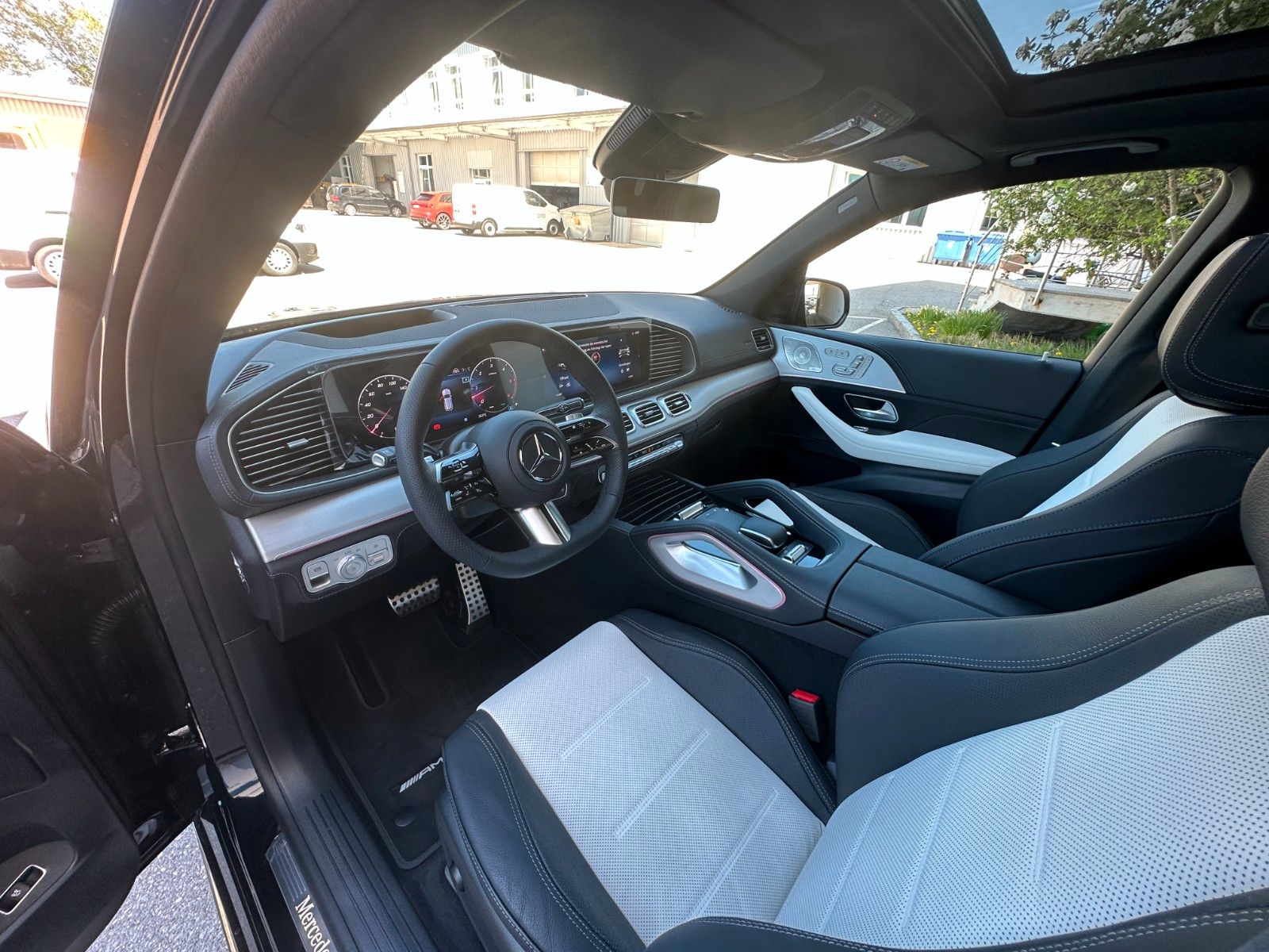 Fahrzeugabbildung Mercedes-Benz GLE 450d 4Matic DISTR,HUD,PANO,BURM,360,LUFT,AHK