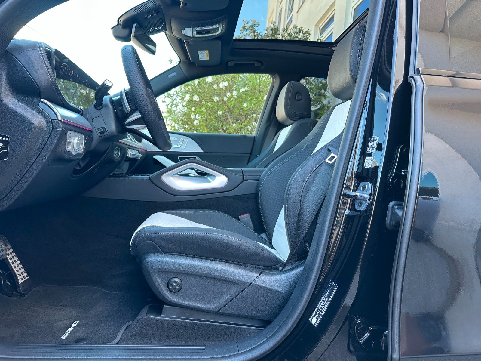 Fahrzeugabbildung Mercedes-Benz GLE 450d 4Matic DISTR,HUD,PANO,BURM,360,LUFT,AHK
