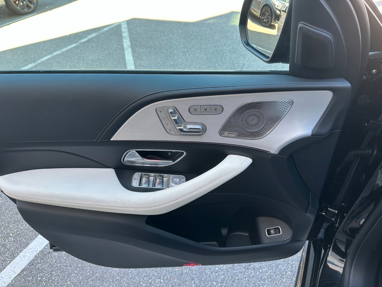 Fahrzeugabbildung Mercedes-Benz GLE 450d 4Matic DISTR,HUD,PANO,BURM,360,LUFT,AHK
