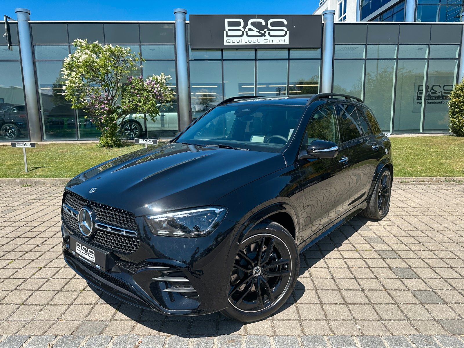 Fahrzeugabbildung Mercedes-Benz GLE 450d 4Matic DISTR,HUD,PANO,BURM,360,LUFT,AHK