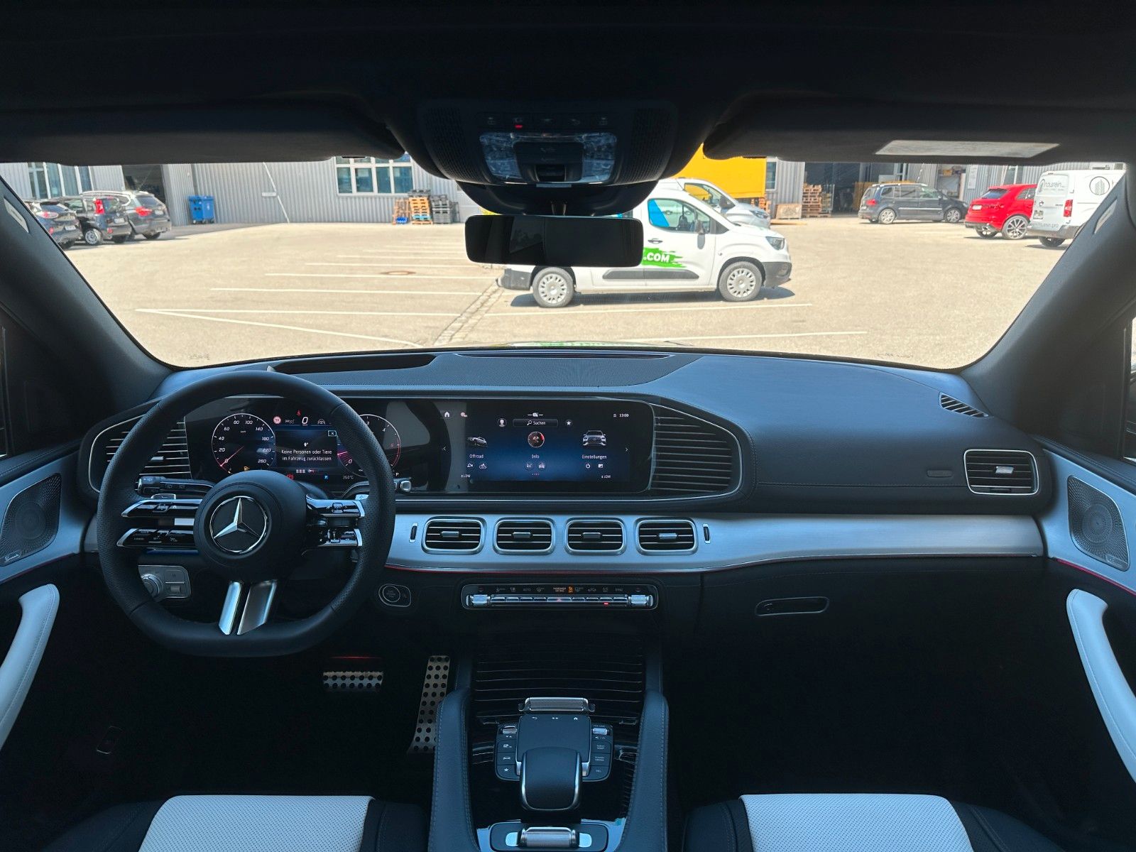 Fahrzeugabbildung Mercedes-Benz GLE 450d 4Matic DISTR,HUD,PANO,BURM,360,LUFT,AHK