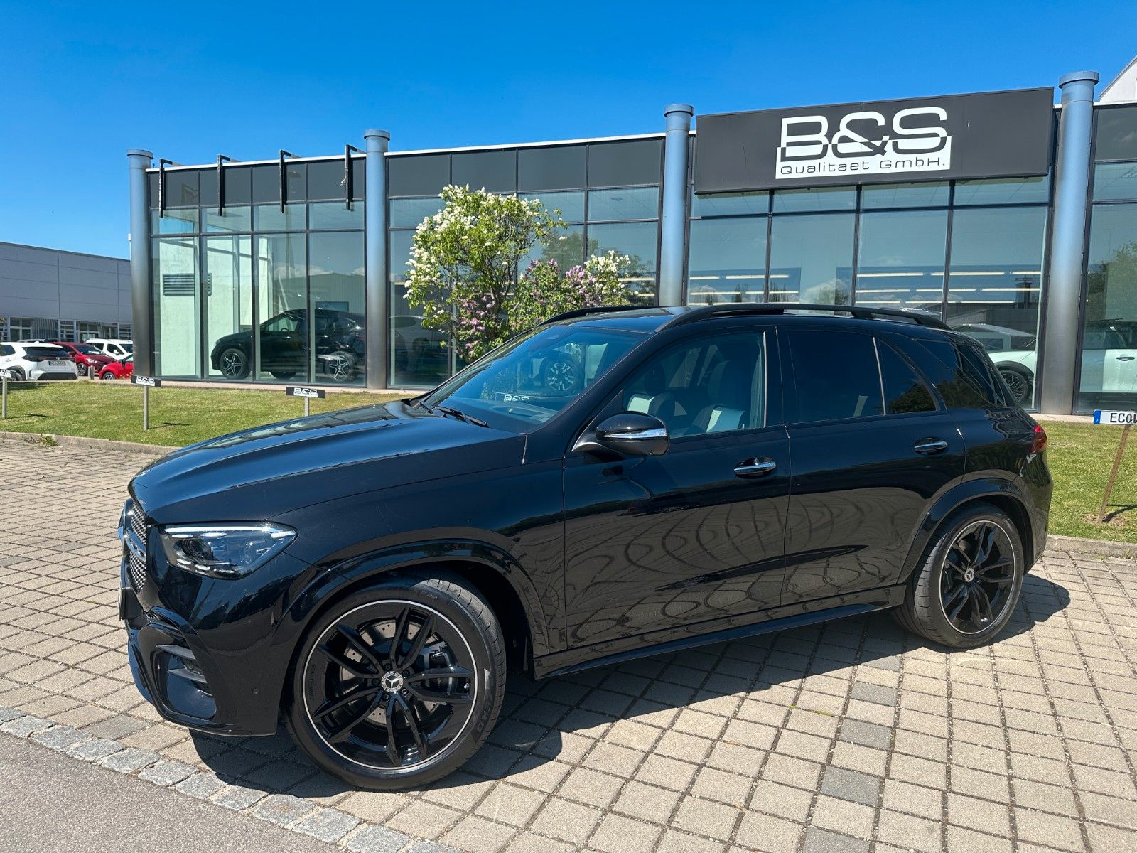 Fahrzeugabbildung Mercedes-Benz GLE 450d 4Matic DISTR,HUD,PANO,BURM,360,LUFT,AHK