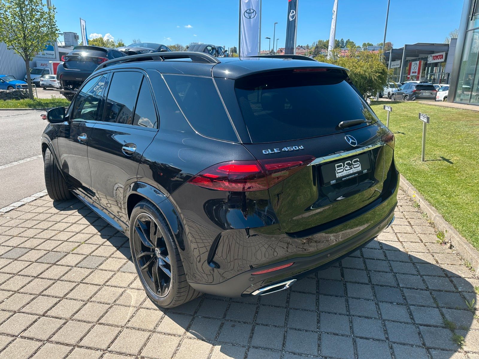 Fahrzeugabbildung Mercedes-Benz GLE 450d 4Matic DISTR,HUD,PANO,BURM,360,LUFT,AHK