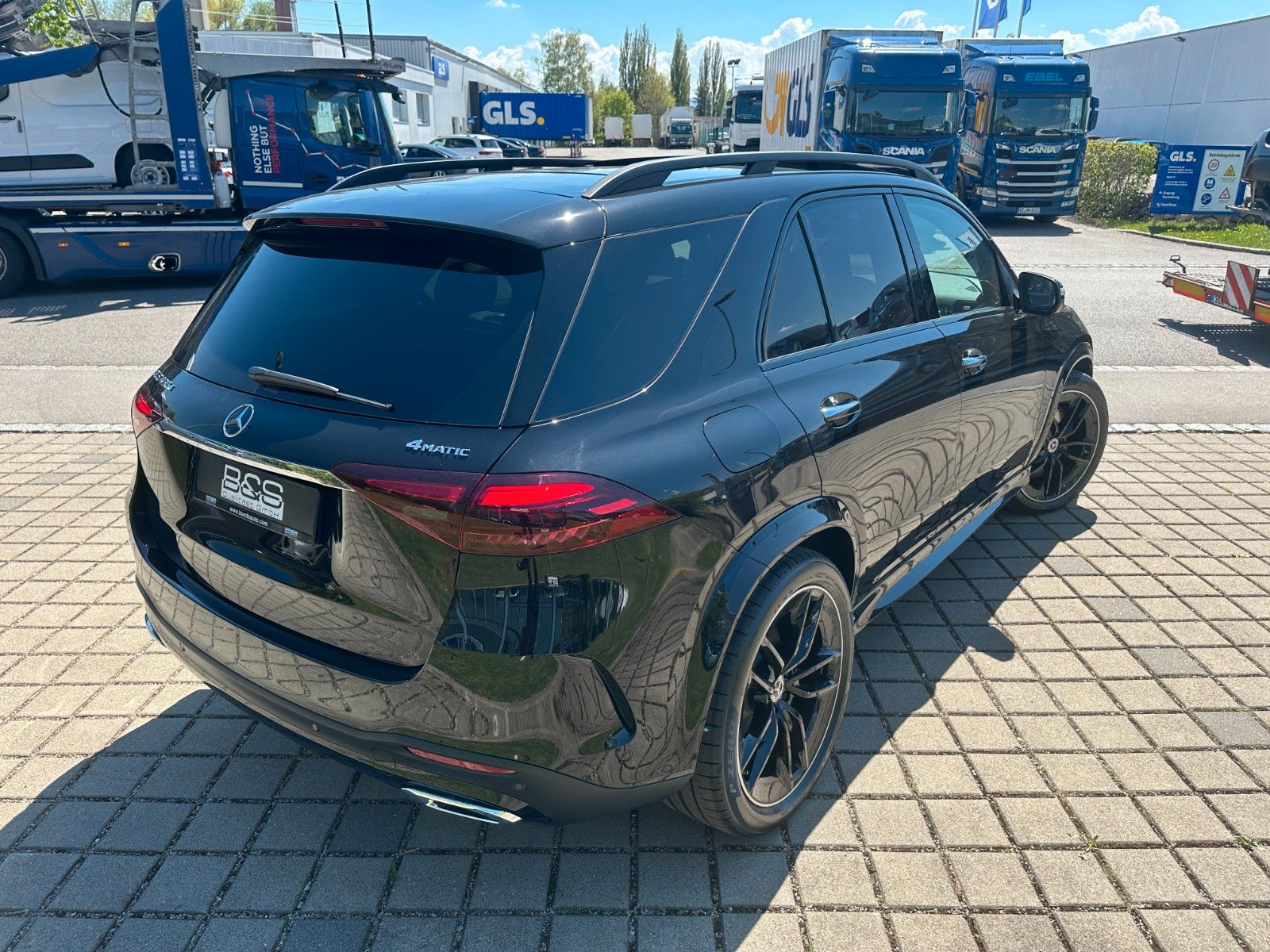 Fahrzeugabbildung Mercedes-Benz GLE 450d 4Matic DISTR,HUD,PANO,BURM,360,LUFT,AHK