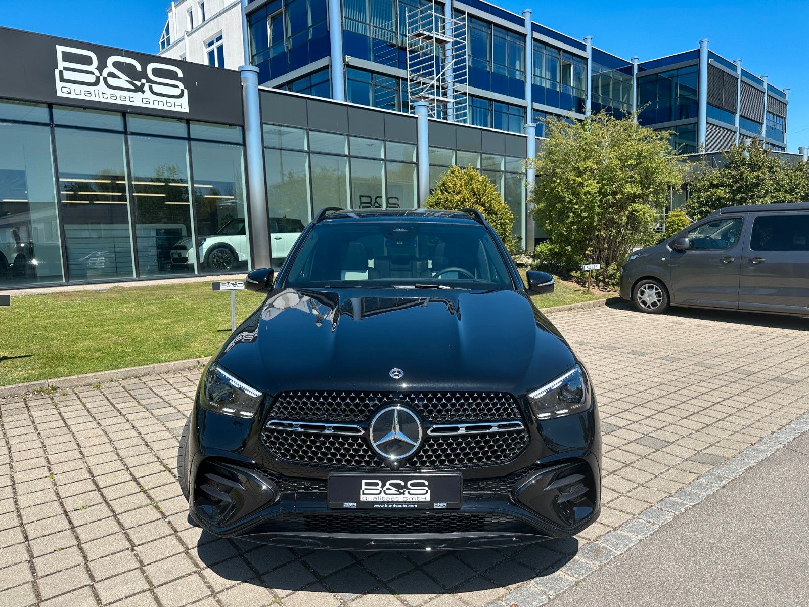 Fahrzeugabbildung Mercedes-Benz GLE 450d 4Matic DISTR,HUD,PANO,BURM,360,LUFT,AHK