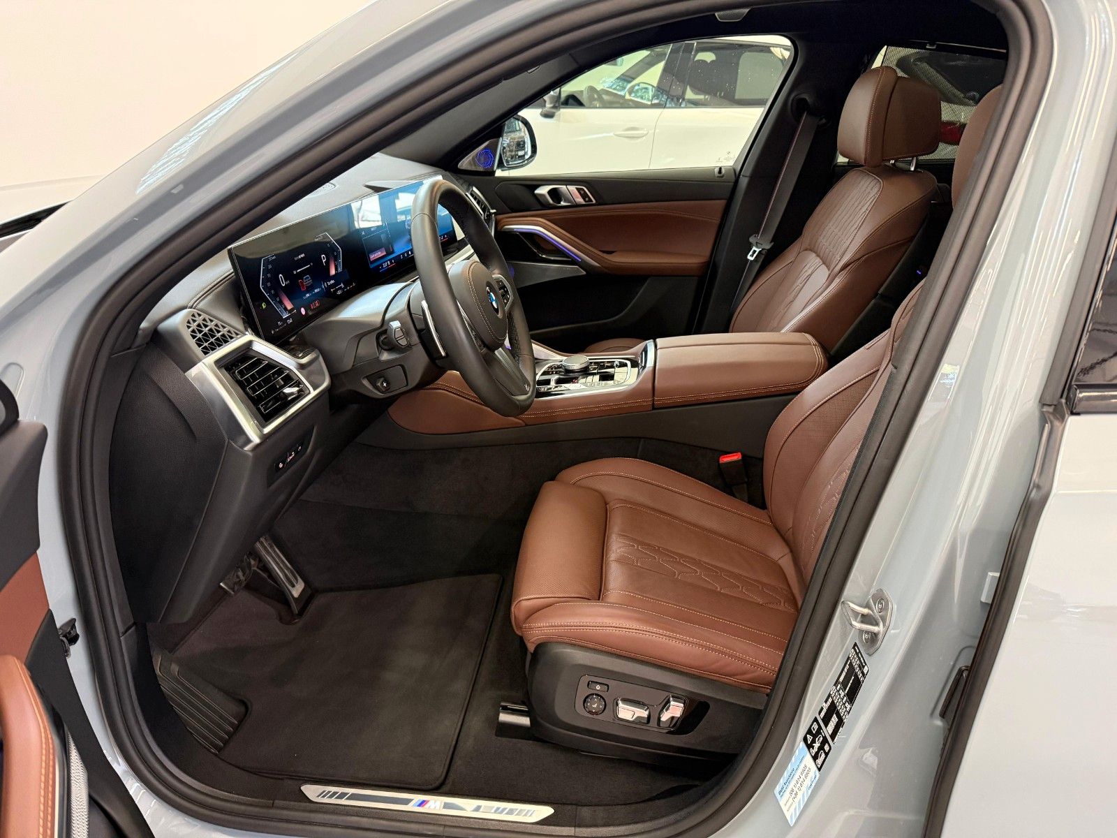 Fahrzeugabbildung BMW X6 40 d xDrive M Sport |UNFALLFR|MWST AUSW|B&W|
