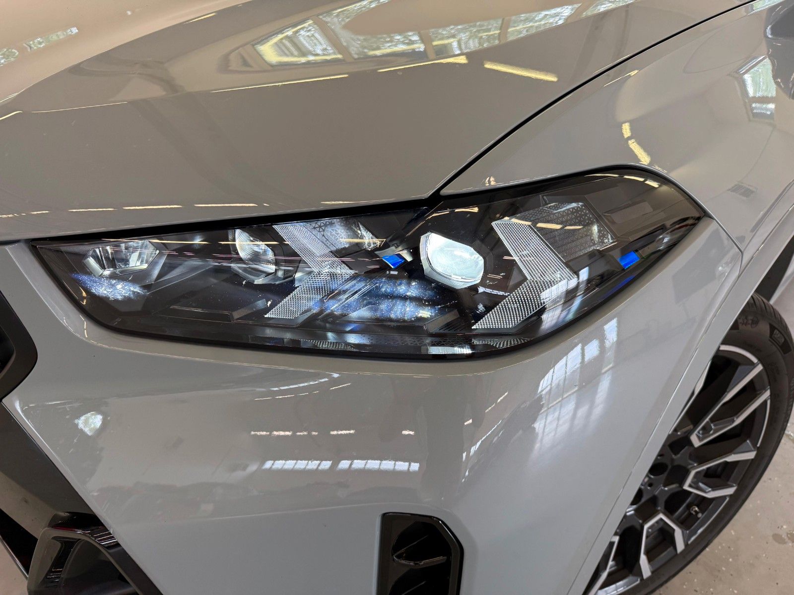 Fahrzeugabbildung BMW X6 40 d xDrive M Sport |UNFALLFR|MWST AUSW|B&W|