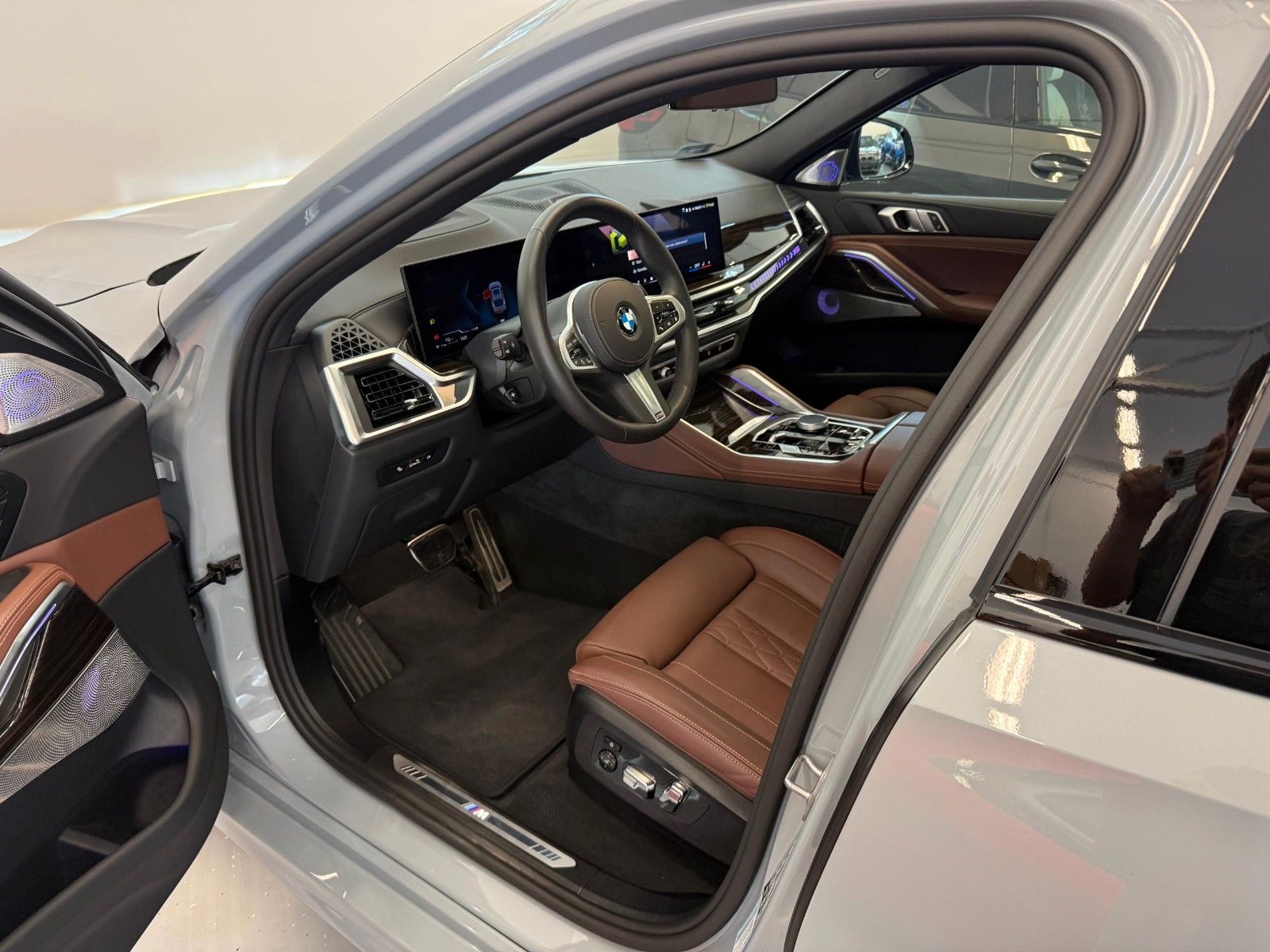 Fahrzeugabbildung BMW X6 30 d xDrive M Sport |MWST AUSW|B&W|LUFT|AHK|
