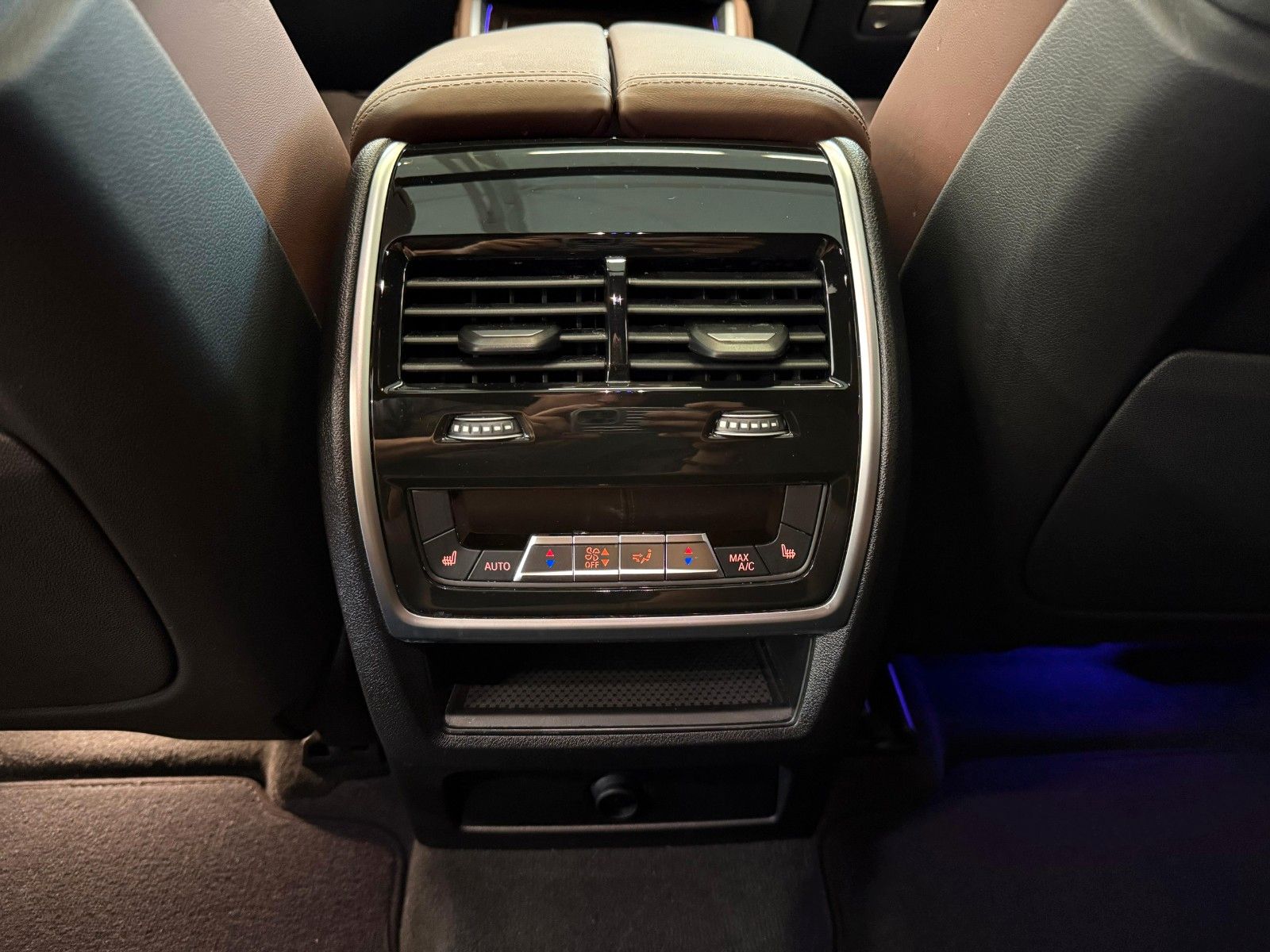 Fahrzeugabbildung BMW X6 30 d xDrive M Sport |MWST AUSW|B&W|LUFT|AHK|