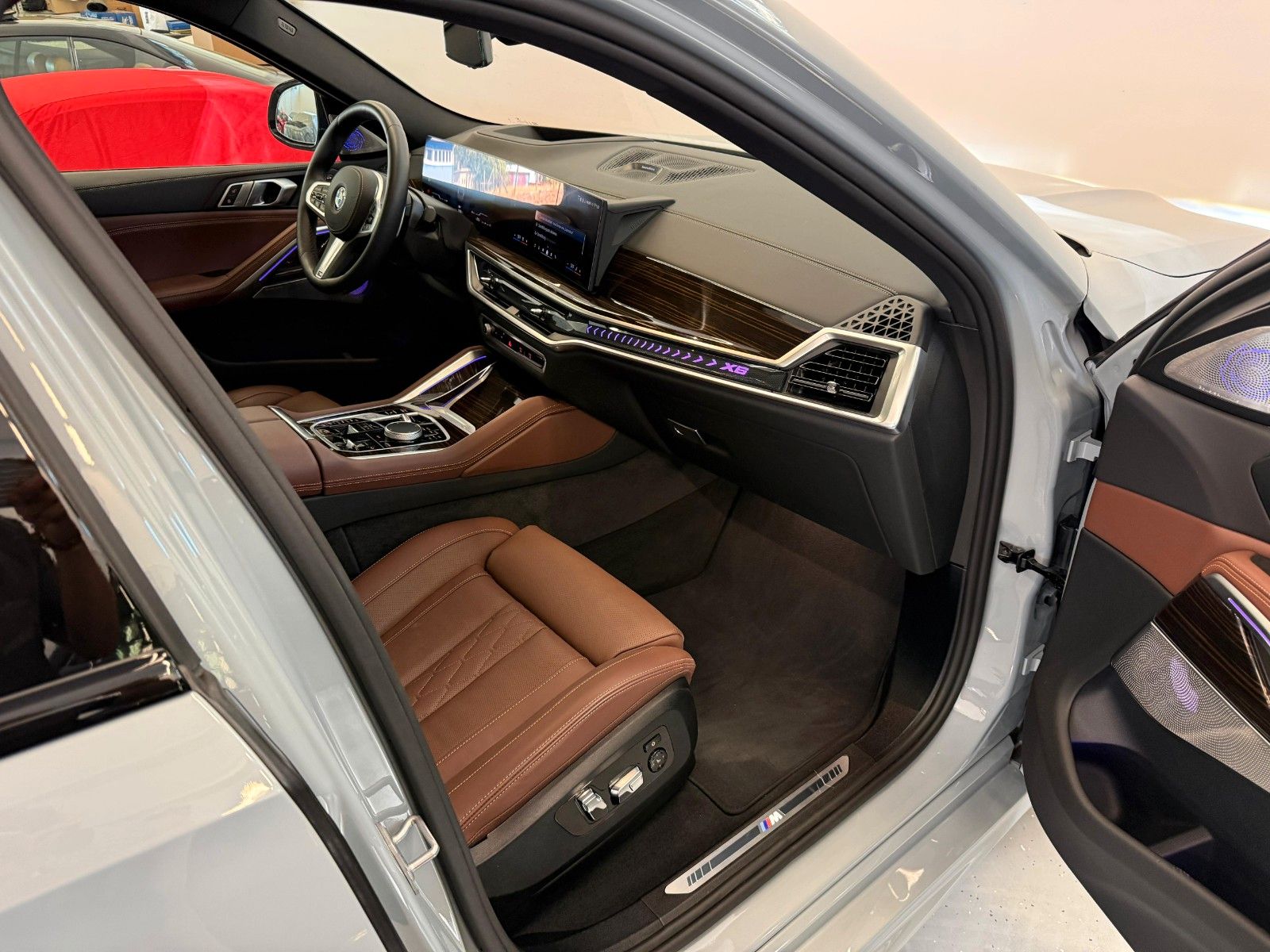 Fahrzeugabbildung BMW X6 30 d xDrive M Sport |MWST AUSW|B&W|LUFT|AHK|