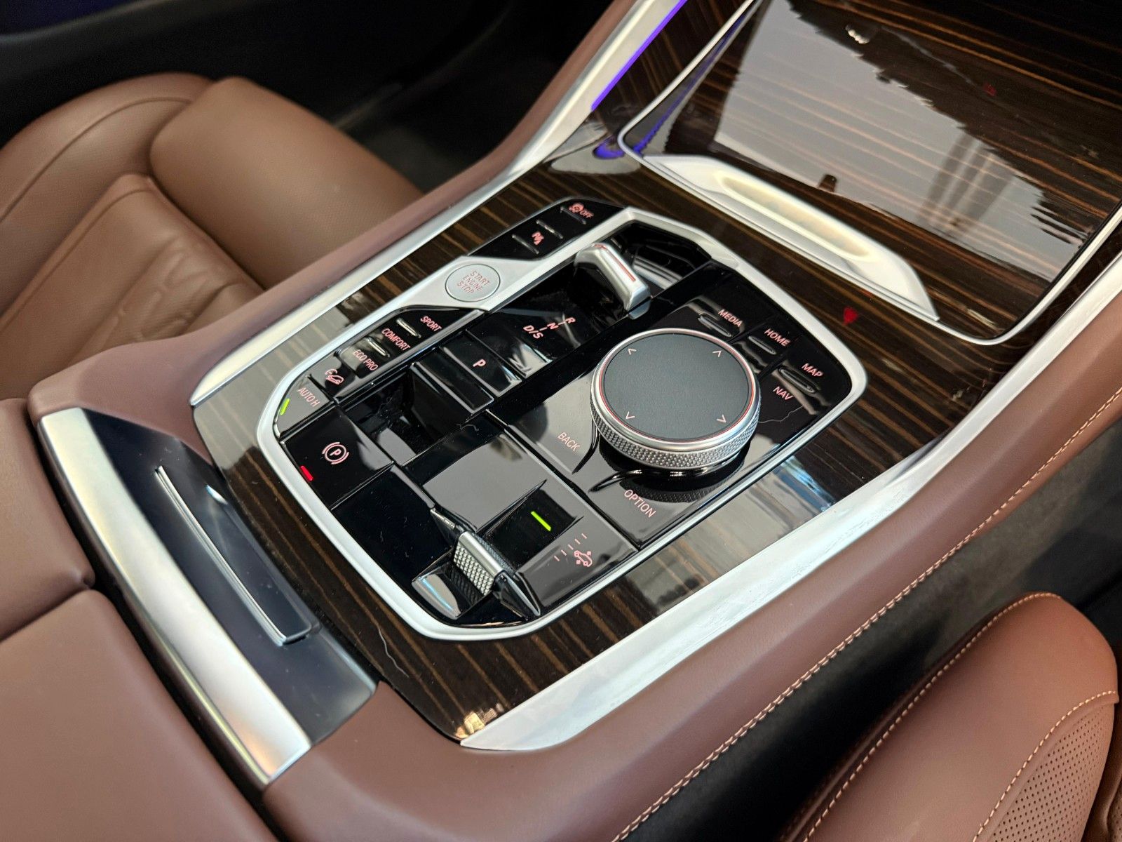 Fahrzeugabbildung BMW X6 30 d xDrive M Sport |MWST AUSW|B&W|LUFT|AHK|