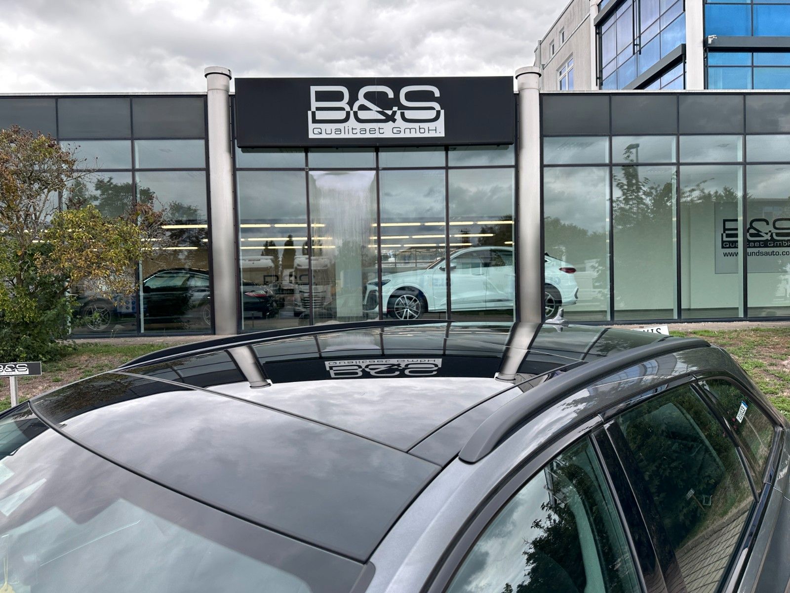 Fahrzeugabbildung Audi A6 Avant 50 TFSI e quattro |S line|ACC|HUD|PANO|