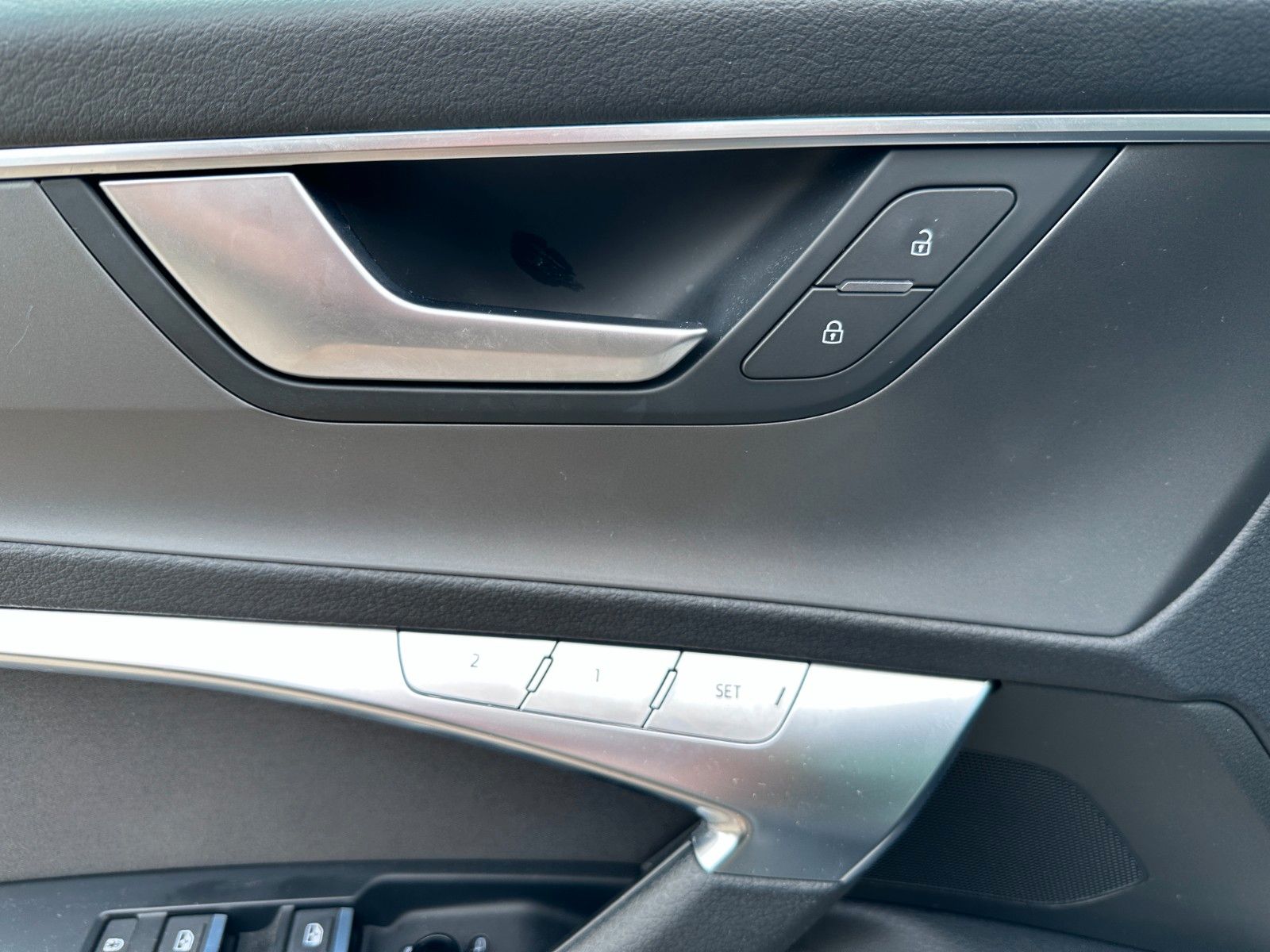 Fahrzeugabbildung Audi A6 Avant 50 TFSI e quattro |S line|ACC|HUD|PANO|