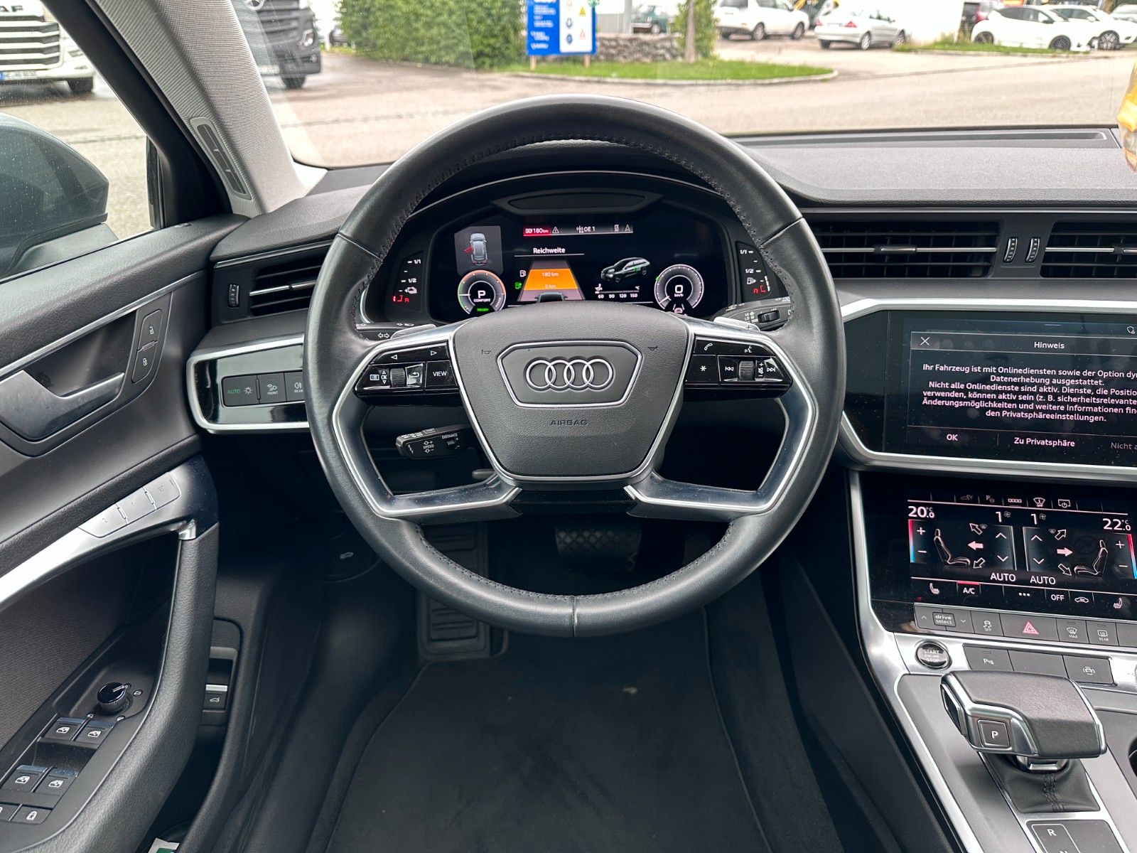 Fahrzeugabbildung Audi A6 Avant 50 TFSI e quattro |S line|ACC|HUD|PANO|