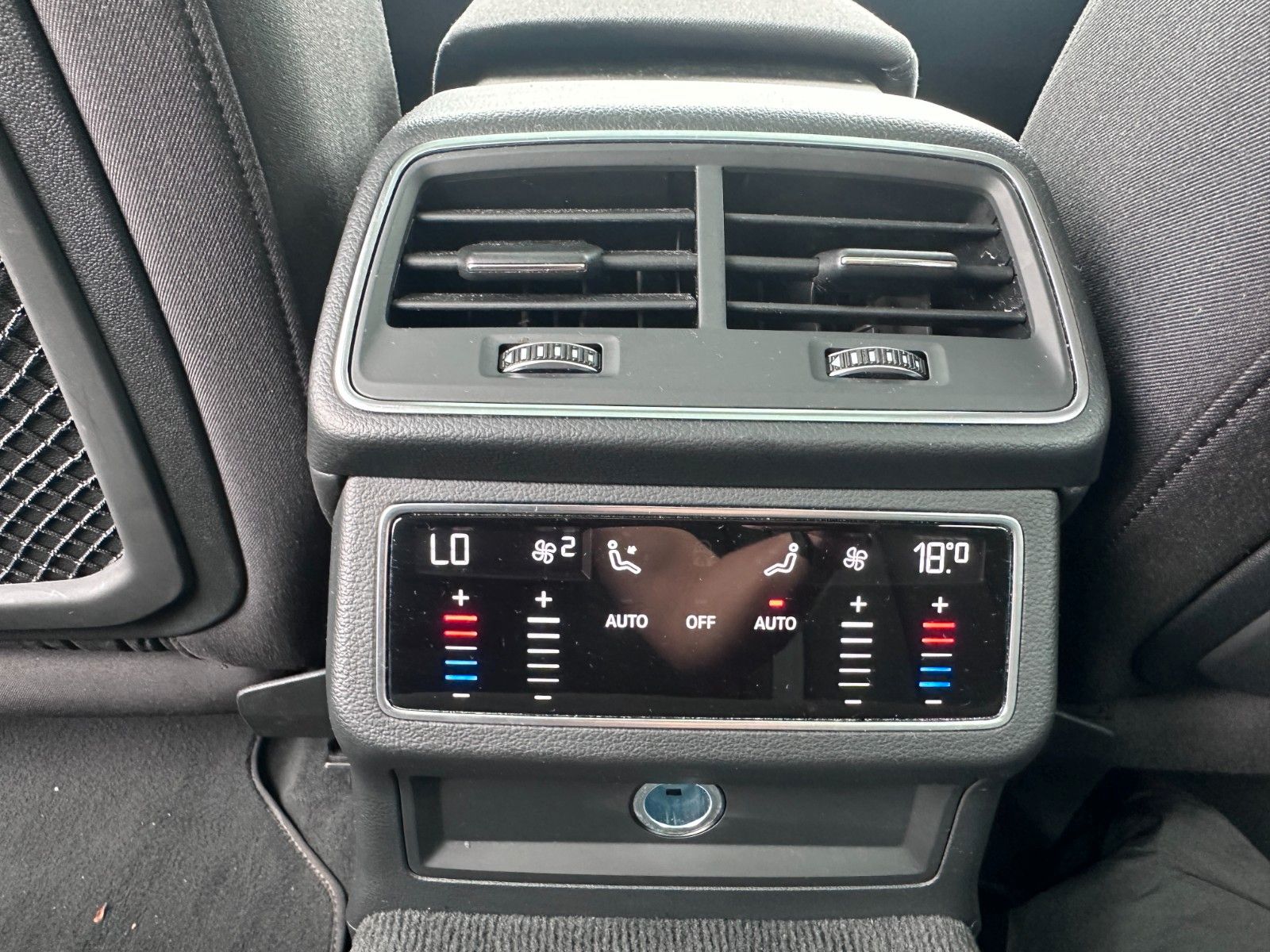 Fahrzeugabbildung Audi A6 Avant 50 TFSI e quattro |S line|ACC|HUD|PANO|