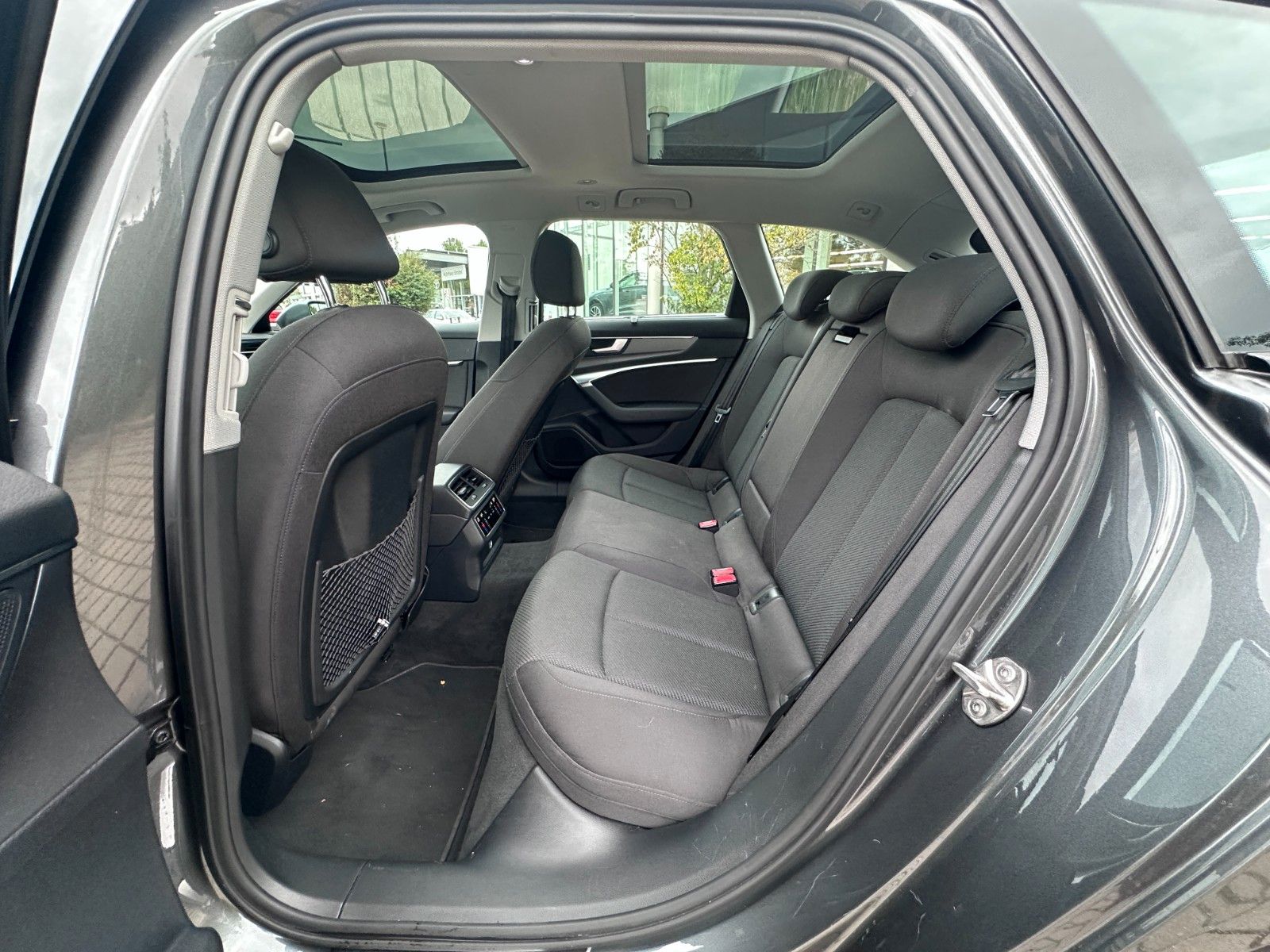 Fahrzeugabbildung Audi A6 Avant 50 TFSI e quattro |S line|ACC|HUD|PANO|