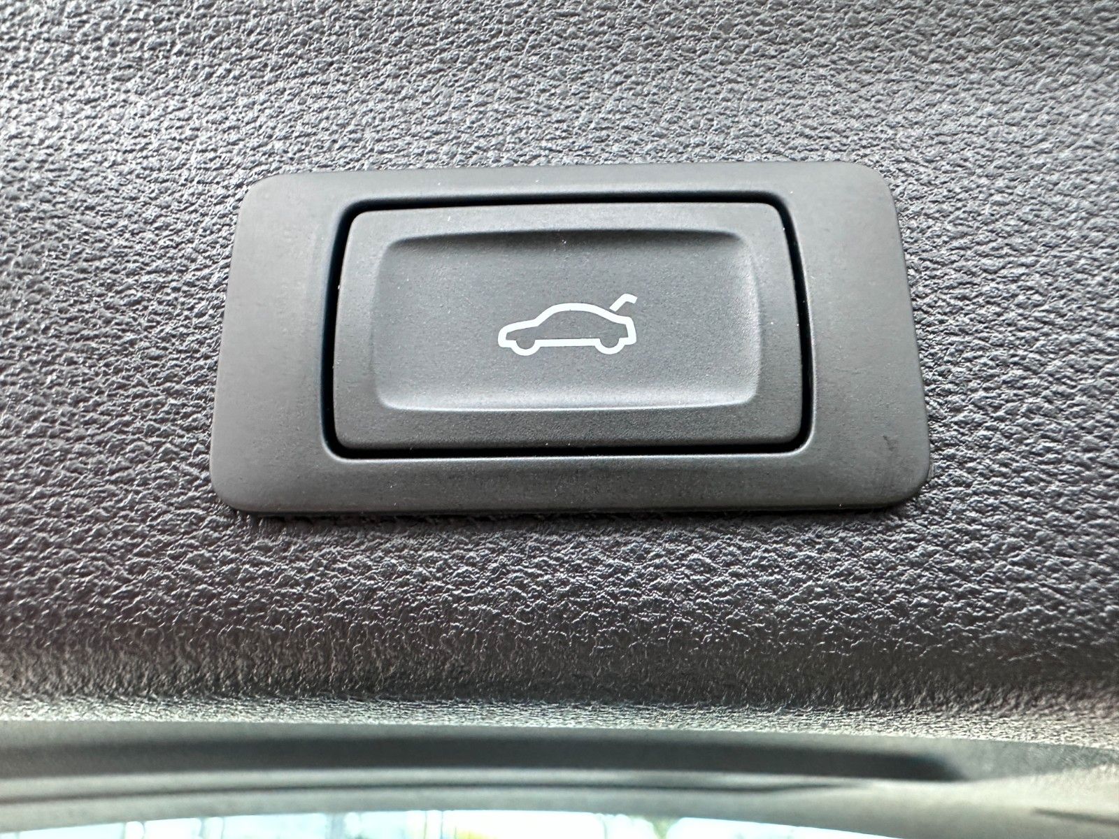 Fahrzeugabbildung Audi A6 Avant 50 TFSI e quattro |S line|ACC|HUD|PANO|