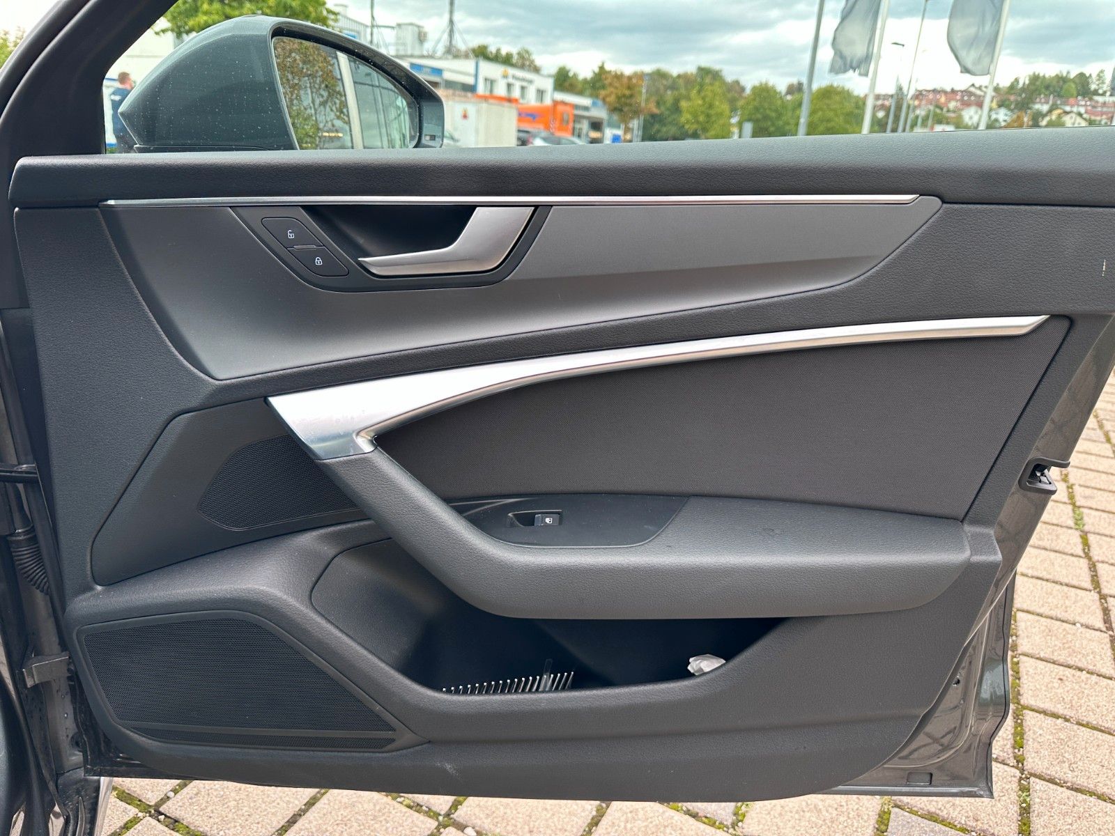 Fahrzeugabbildung Audi A6 Avant 50 TFSI e quattro |S line|ACC|HUD|PANO|