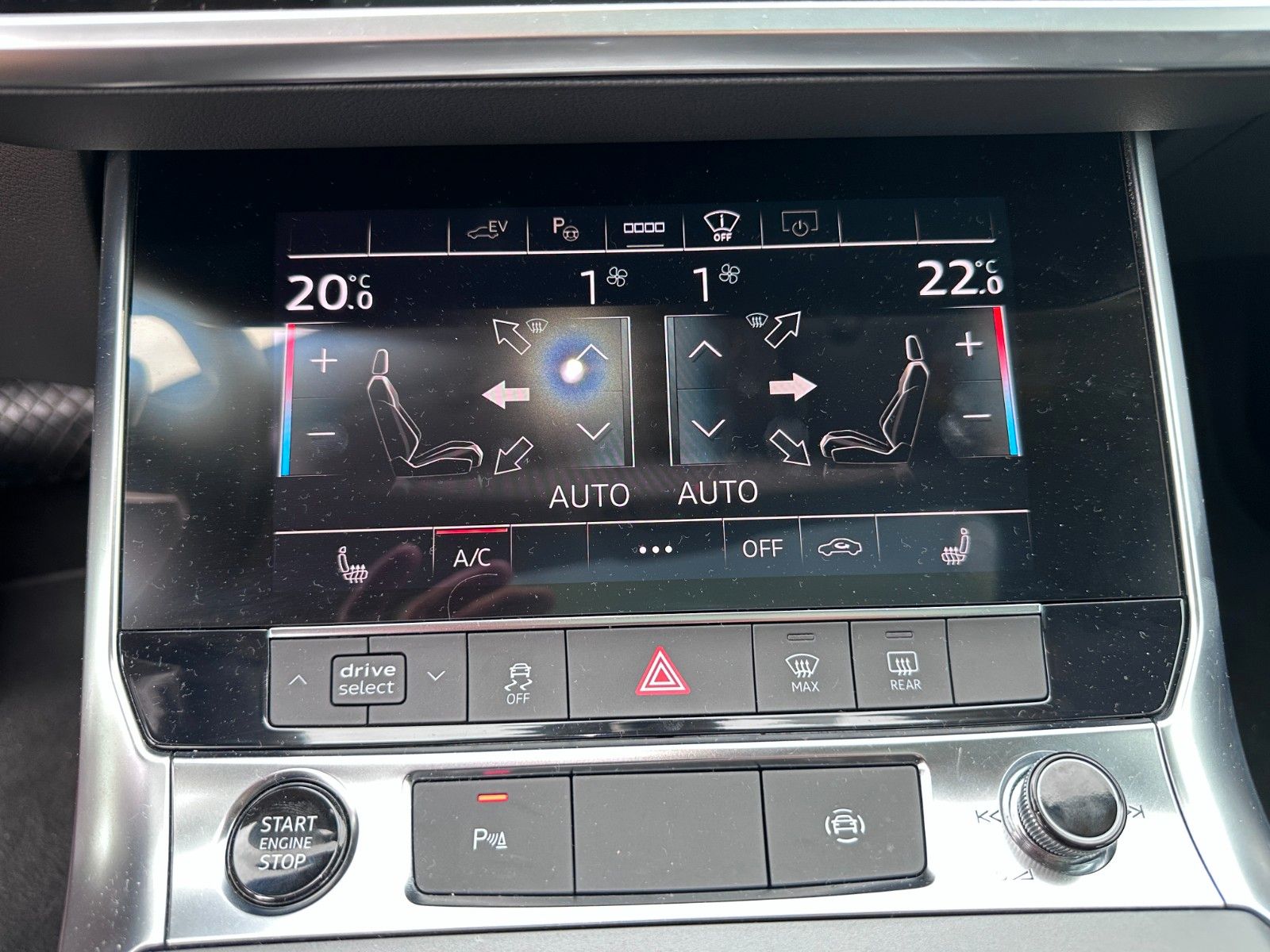 Fahrzeugabbildung Audi A6 Avant 50 TFSI e quattro |S line|ACC|HUD|PANO|
