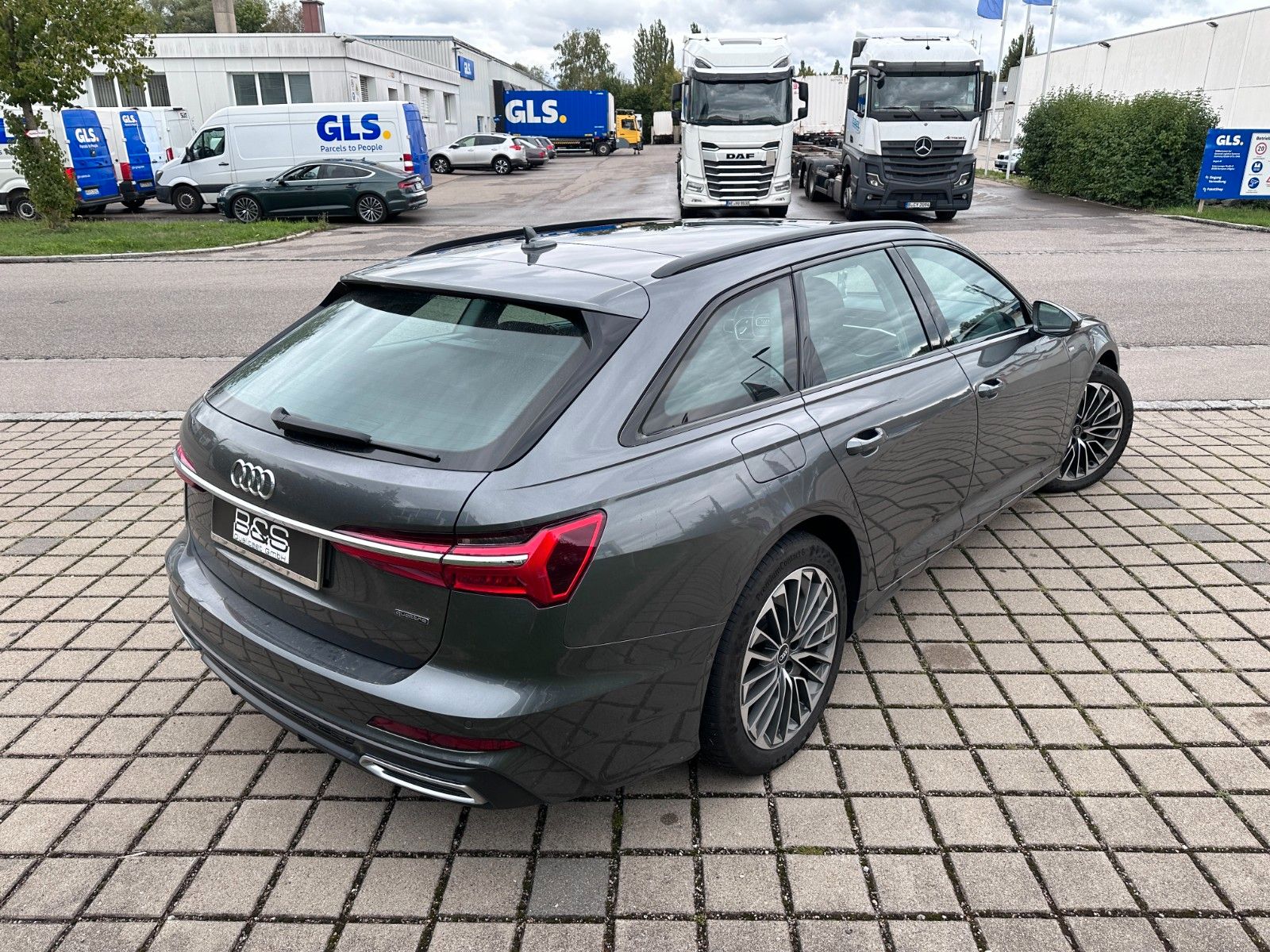 Fahrzeugabbildung Audi A6 Avant 50 TFSI e quattro |S line|ACC|HUD|PANO|