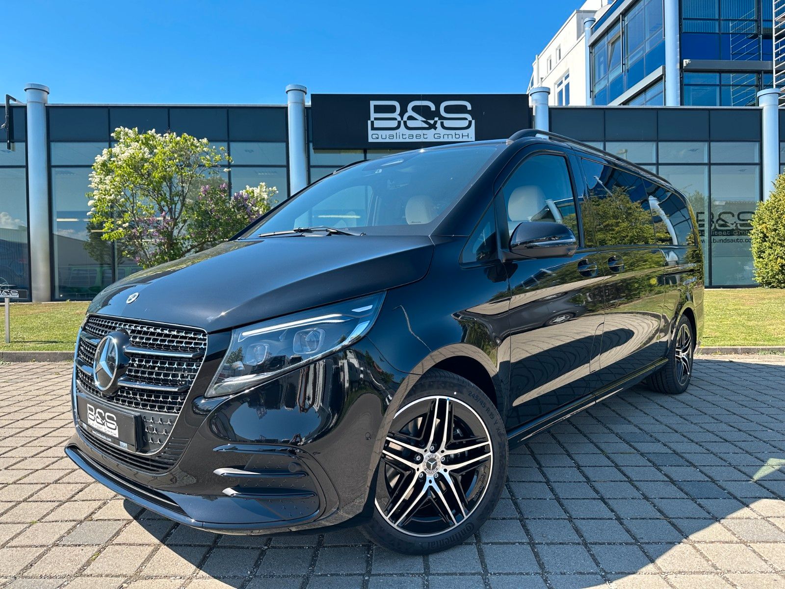 Mercedes-Benz V300d 4MATIC EXCLUSIVE extralang DISTR,BURM,LUFT