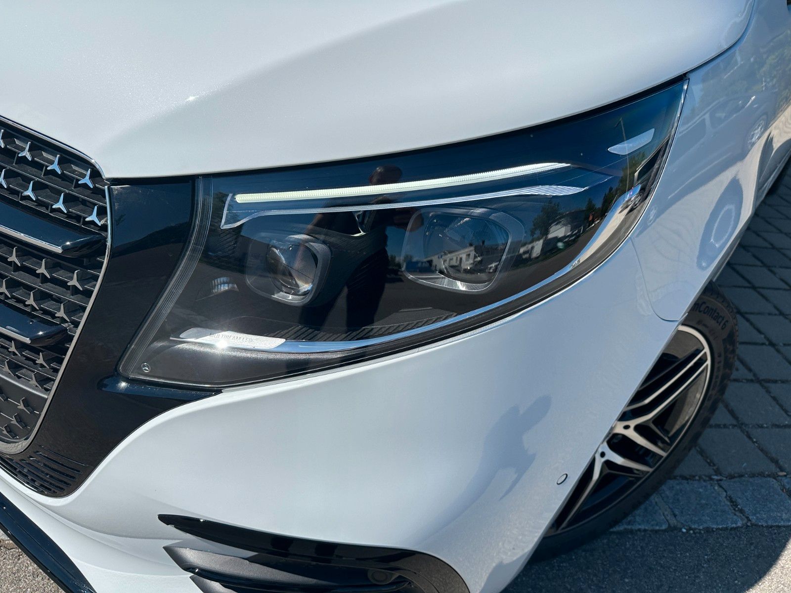 Fahrzeugabbildung Mercedes-Benz V300d 4MATIC EXCLUSIVE extralang DISTR,BURM,LUFT