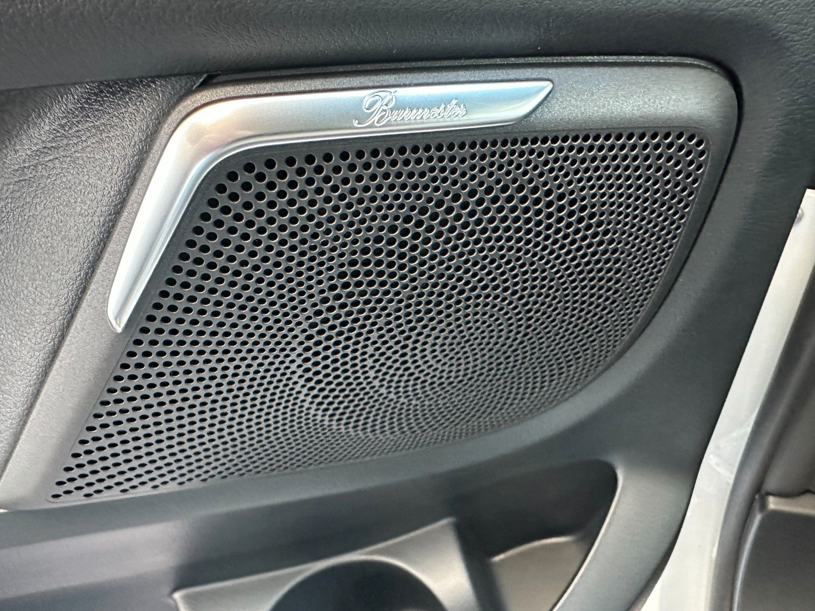 Fahrzeugabbildung Mercedes-Benz V300d 4MATIC EXCLUSIVE extralang DISTR,BURM,LUFT