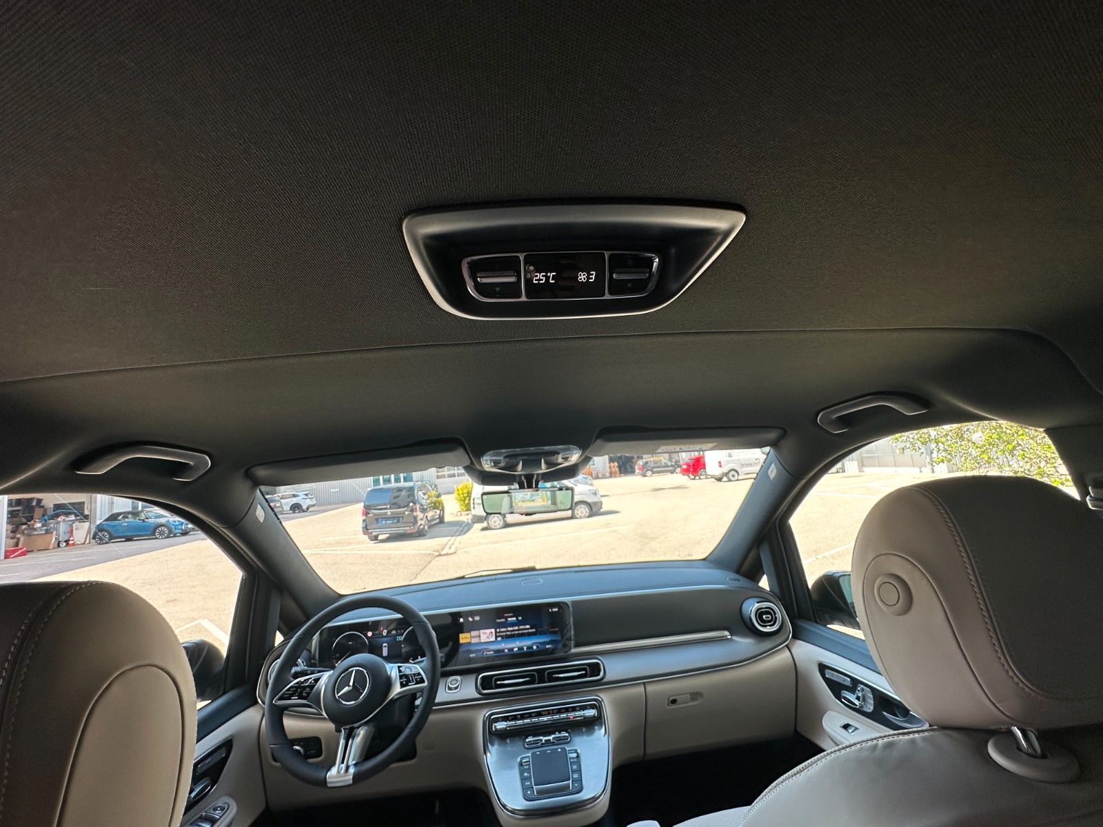 Fahrzeugabbildung Mercedes-Benz V300d 4MATIC EXCLUSIVE extralang DISTR,BURM,LUFT
