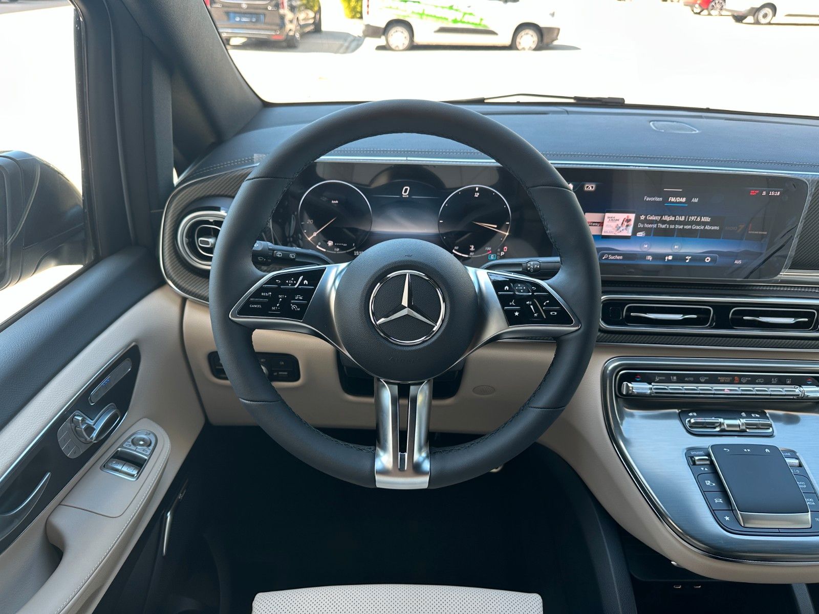 Fahrzeugabbildung Mercedes-Benz V300d 4MATIC EXCLUSIVE extralang DISTR,BURM,LUFT