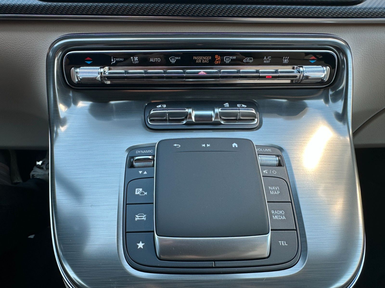 Fahrzeugabbildung Mercedes-Benz V300d 4MATIC EXCLUSIVE extralang DISTR,BURM,LUFT