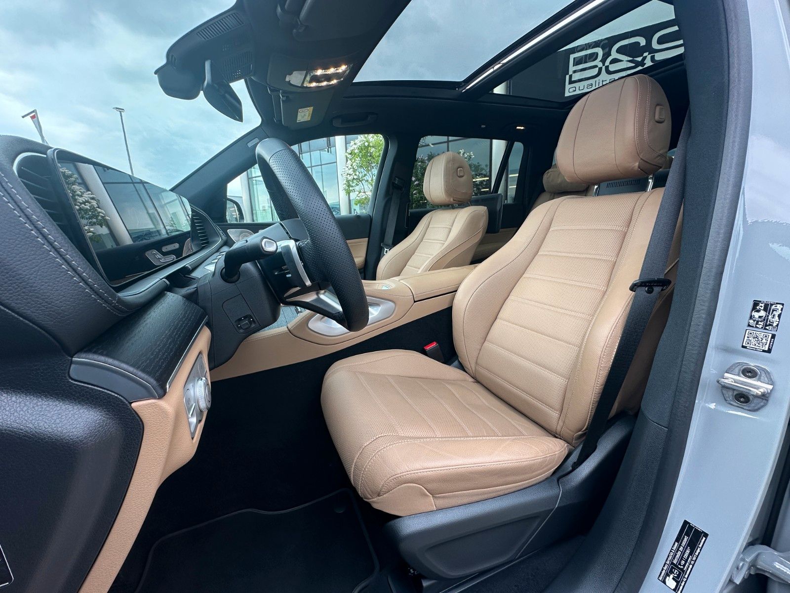 Fahrzeugabbildung Mercedes-Benz GLS 450d AMG,FOND Ent.,PREM PL,23",HUD,PANO,AHK