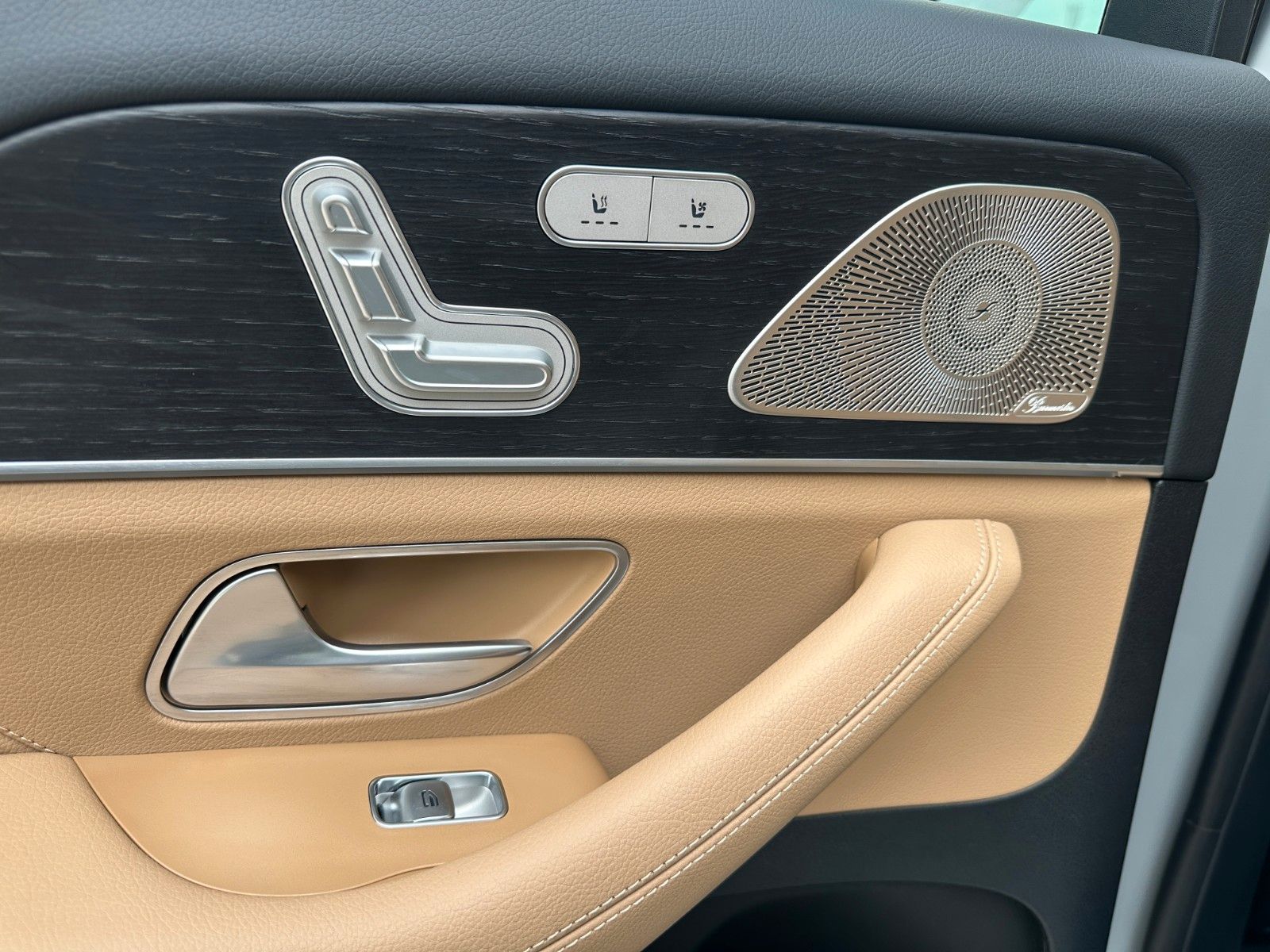 Fahrzeugabbildung Mercedes-Benz GLS 450d AMG,FOND Ent.,PREM PL,23",HUD,PANO,AHK