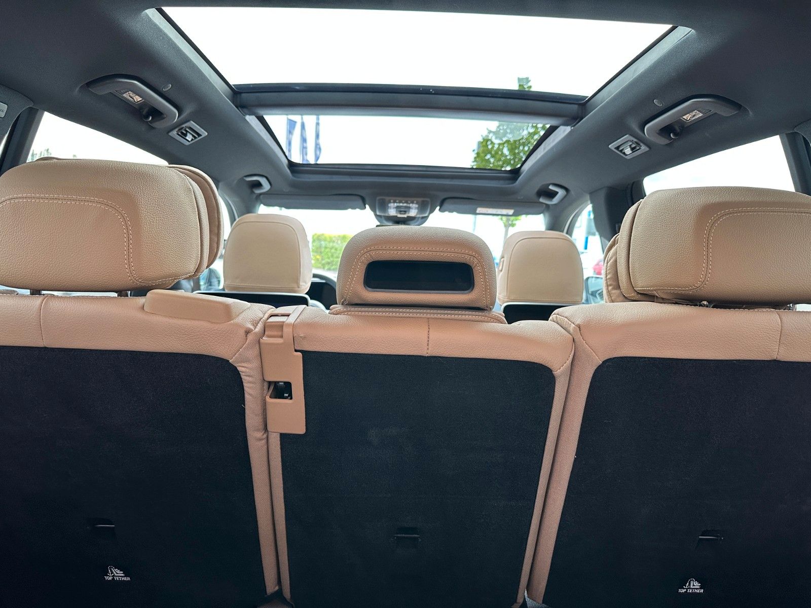Fahrzeugabbildung Mercedes-Benz GLS 450d AMG,FOND Ent.,PREM PL,23",HUD,PANO,AHK