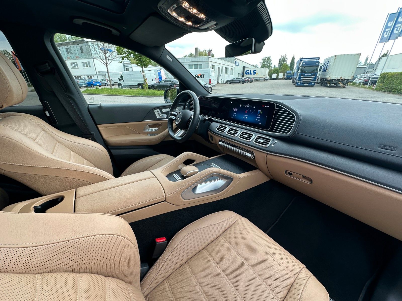 Fahrzeugabbildung Mercedes-Benz GLS 450d AMG,FOND Ent.,PREM PL,23",HUD,PANO,AHK