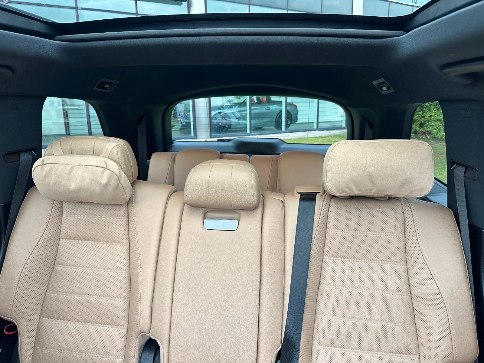 Fahrzeugabbildung Mercedes-Benz GLS 450d AMG,FOND Ent.,PREM PL,23",HUD,PANO,AHK