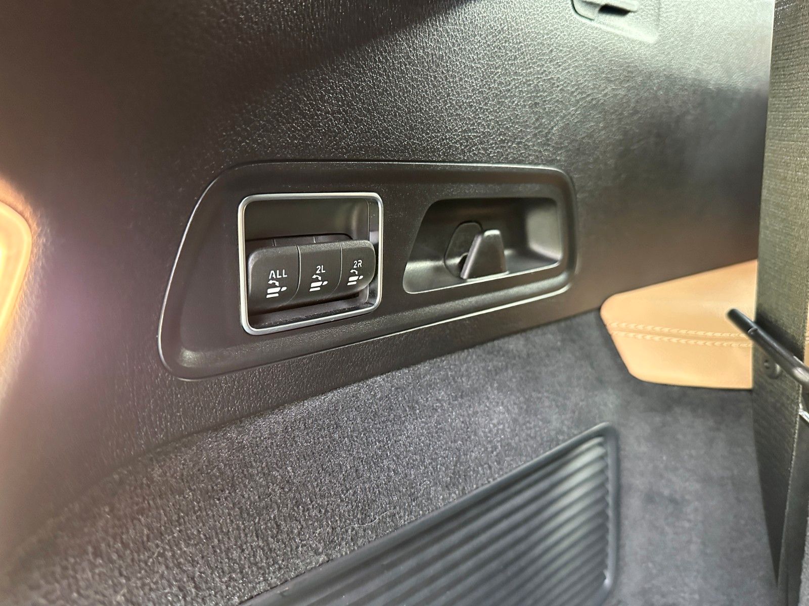 Fahrzeugabbildung Mercedes-Benz GLS 450d AMG,FOND Ent.,PREM PL,23",HUD,PANO,AHK