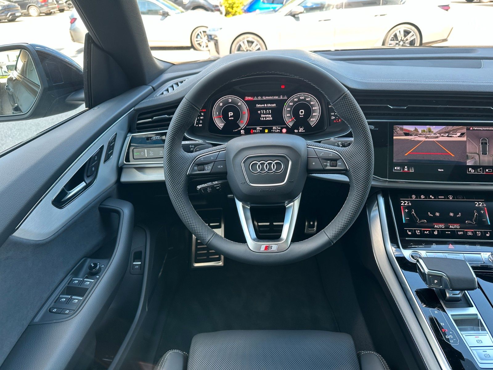 Fahrzeugabbildung Audi Q8 50TDI quattro ACC,HUD,PANO,B&O,LUFT,AHK,22"