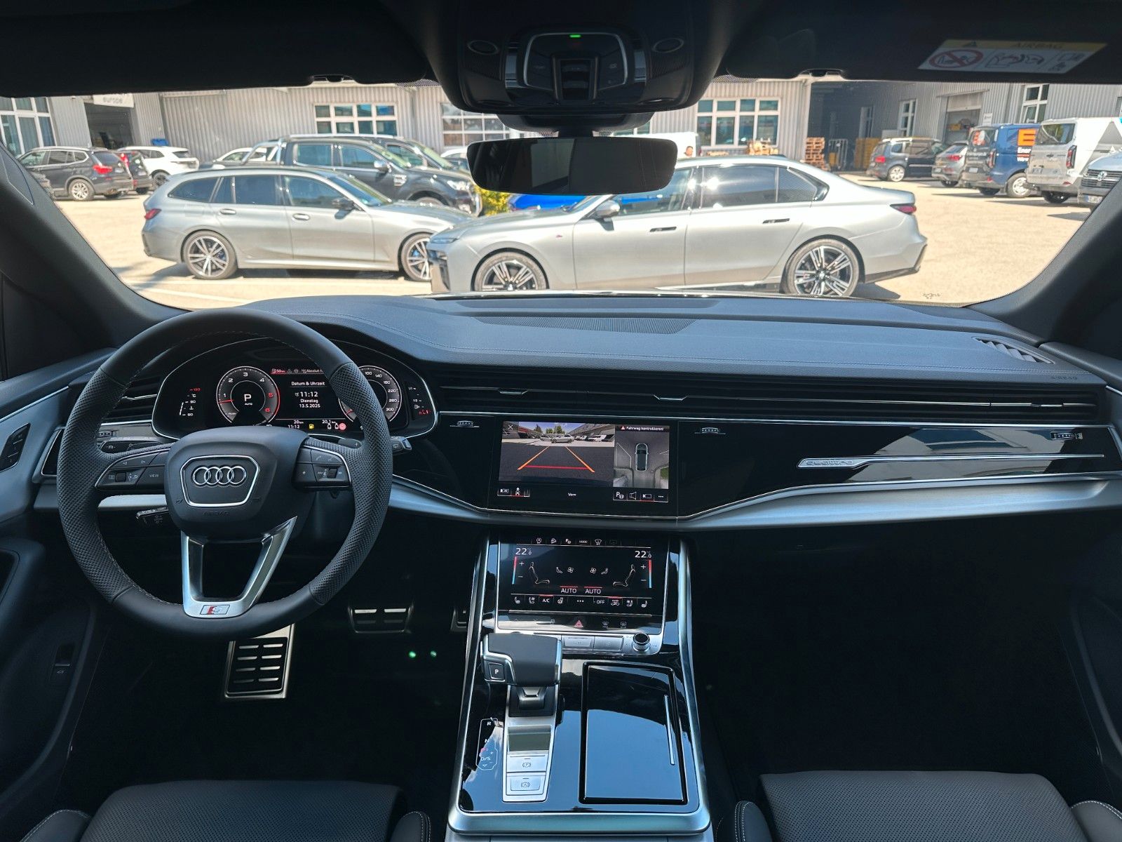 Fahrzeugabbildung Audi Q8 50TDI quattro ACC,HUD,PANO,B&O,LUFT,AHK,22"