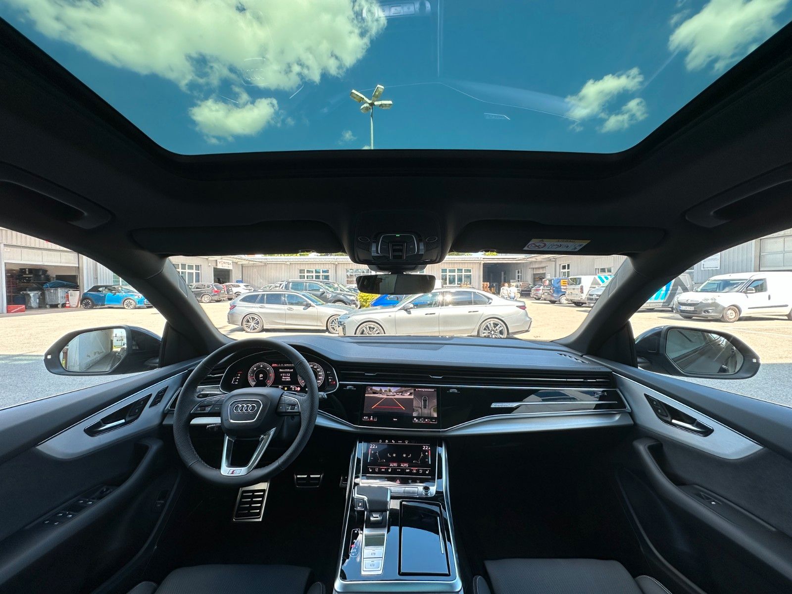 Fahrzeugabbildung Audi Q8 50TDI quattro ACC,HUD,PANO,B&O,LUFT,AHK,22"