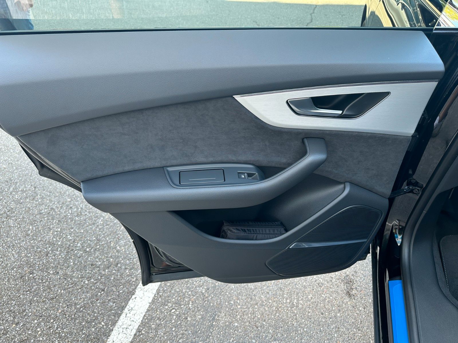 Fahrzeugabbildung Audi Q8 50TDI quattro ACC,HUD,PANO,B&O,LUFT,AHK,22"
