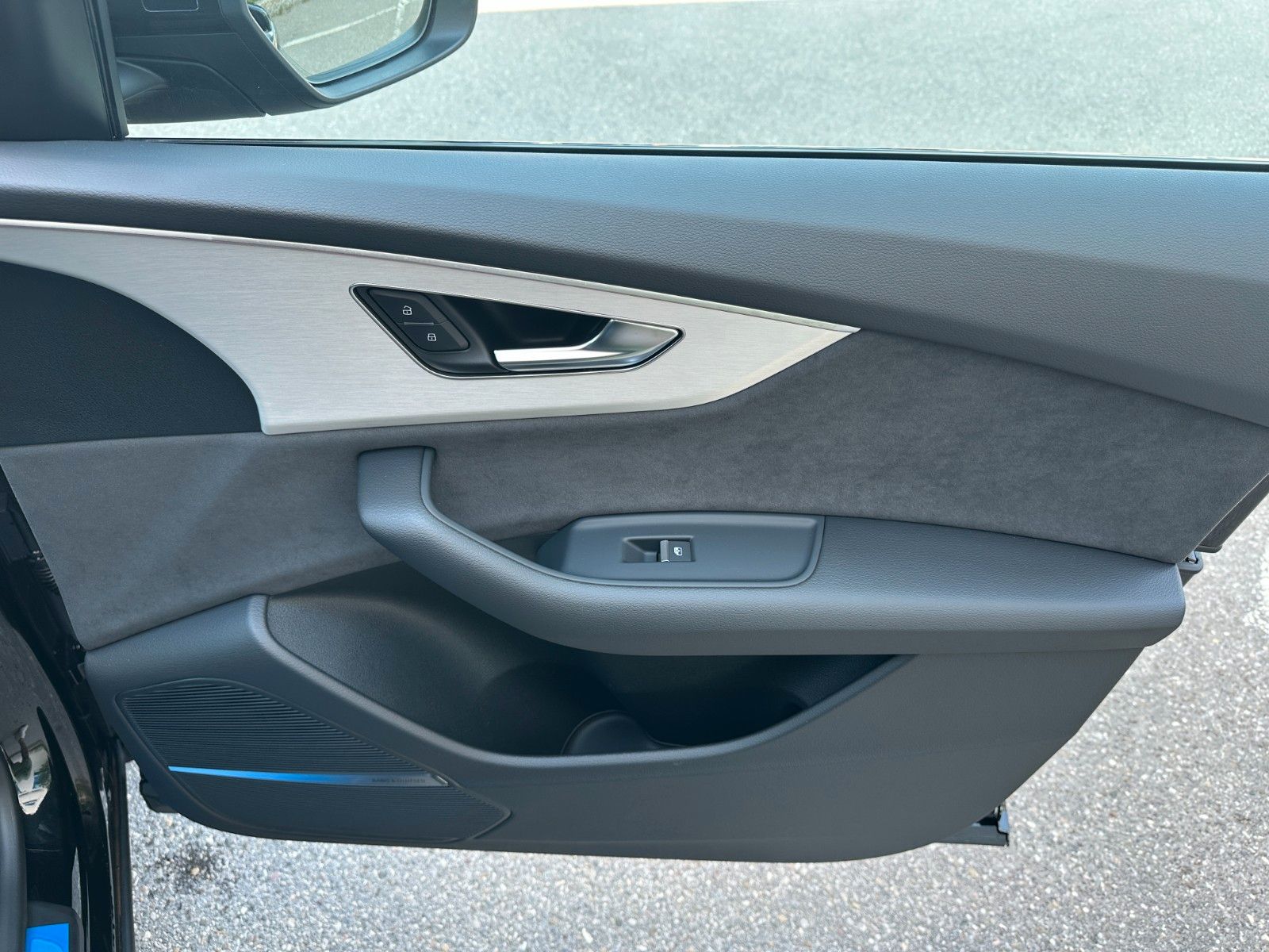 Fahrzeugabbildung Audi Q8 50TDI quattro ACC,HUD,PANO,B&O,LUFT,AHK,22"