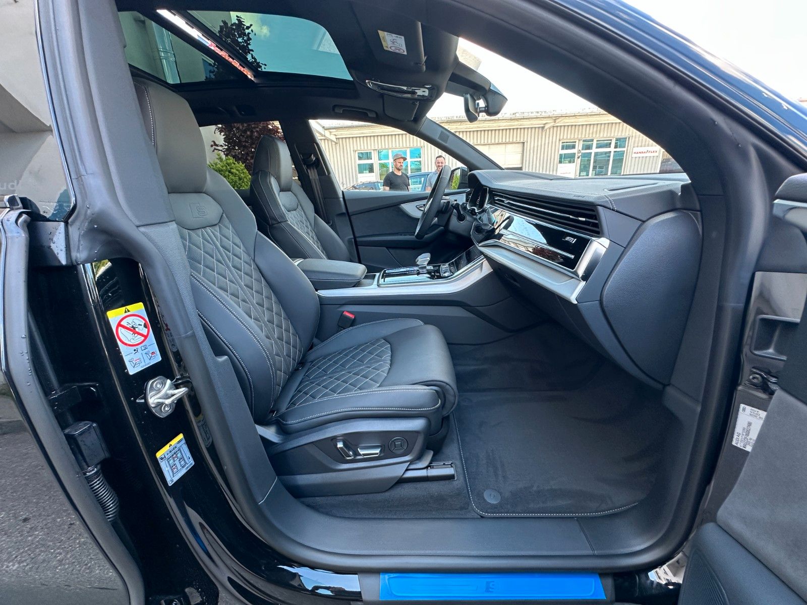 Fahrzeugabbildung Audi Q8 50TDI quattro ACC,HUD,PANO,B&O,LUFT,AHK,22"