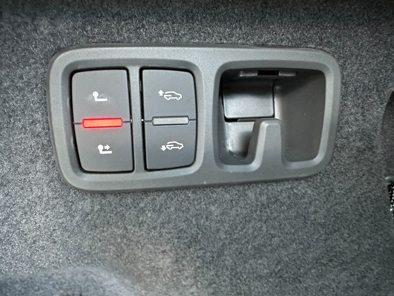 Fahrzeugabbildung Audi Q8 50TDI quattro ACC,HUD,PANO,B&O,LUFT,AHK,22"